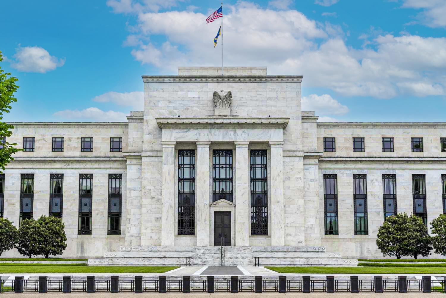 Global Rate Ripple: Fed Cuts Spark Swift Move by UAE Central Bank