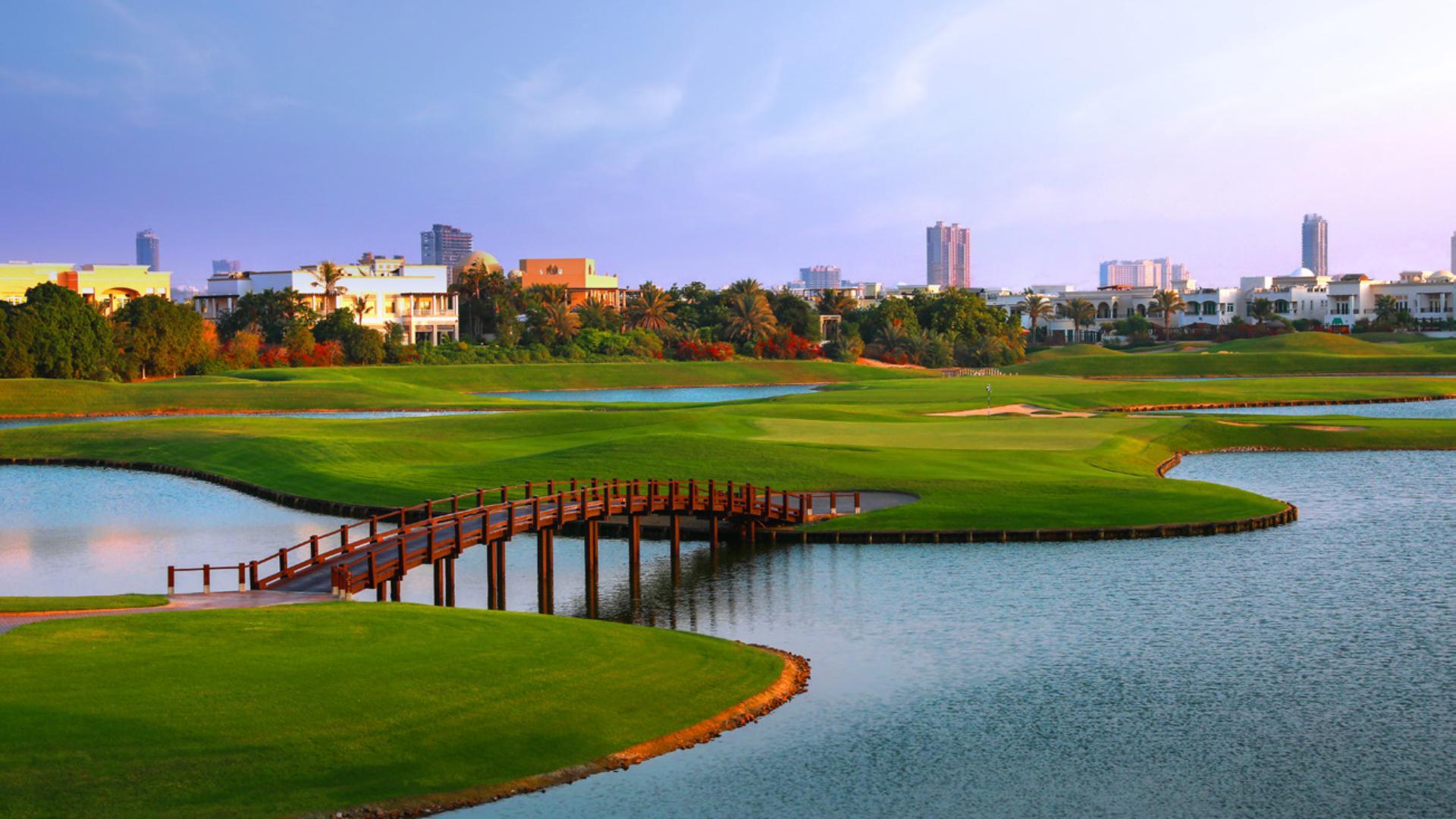 Emirates Hills: Dubai's Crown Jewel of Luxury Living