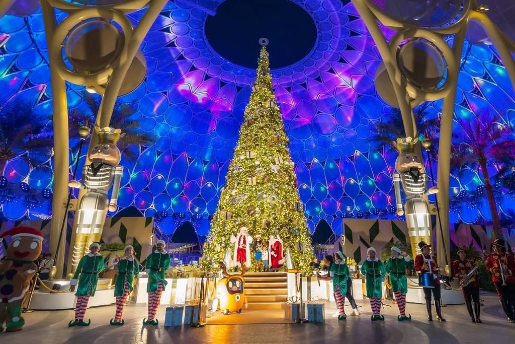 Dubai’s Festive Glow