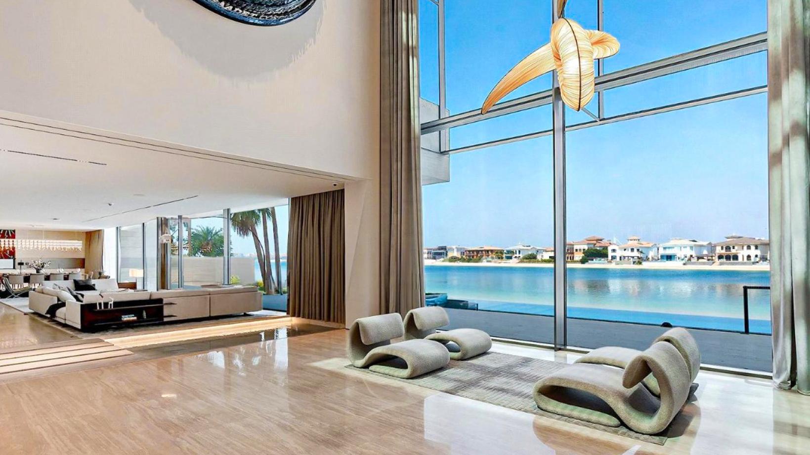 The Pinnacle of Waterfront Living