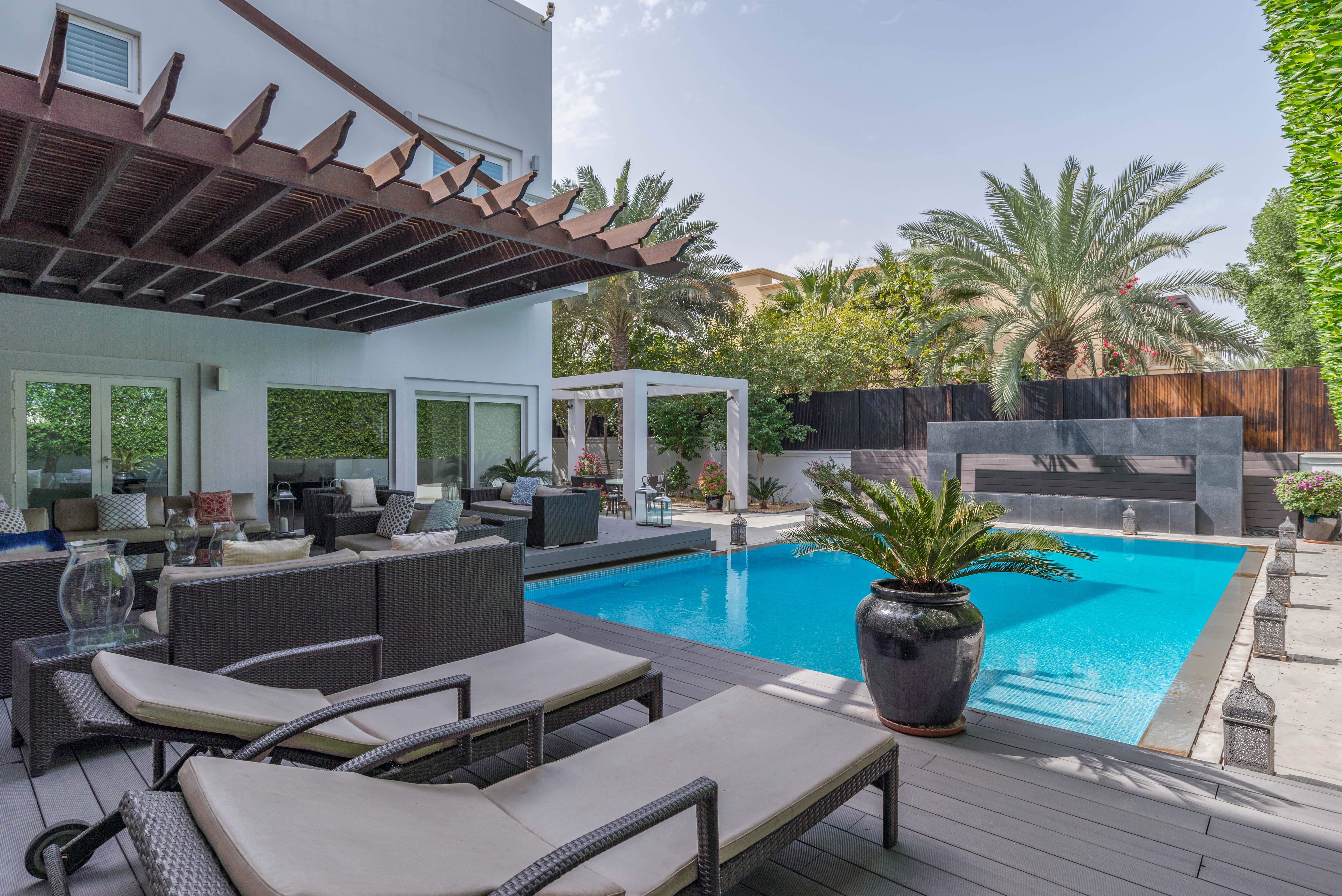 Property Tour: Contemporary Villa in Emirates Hills