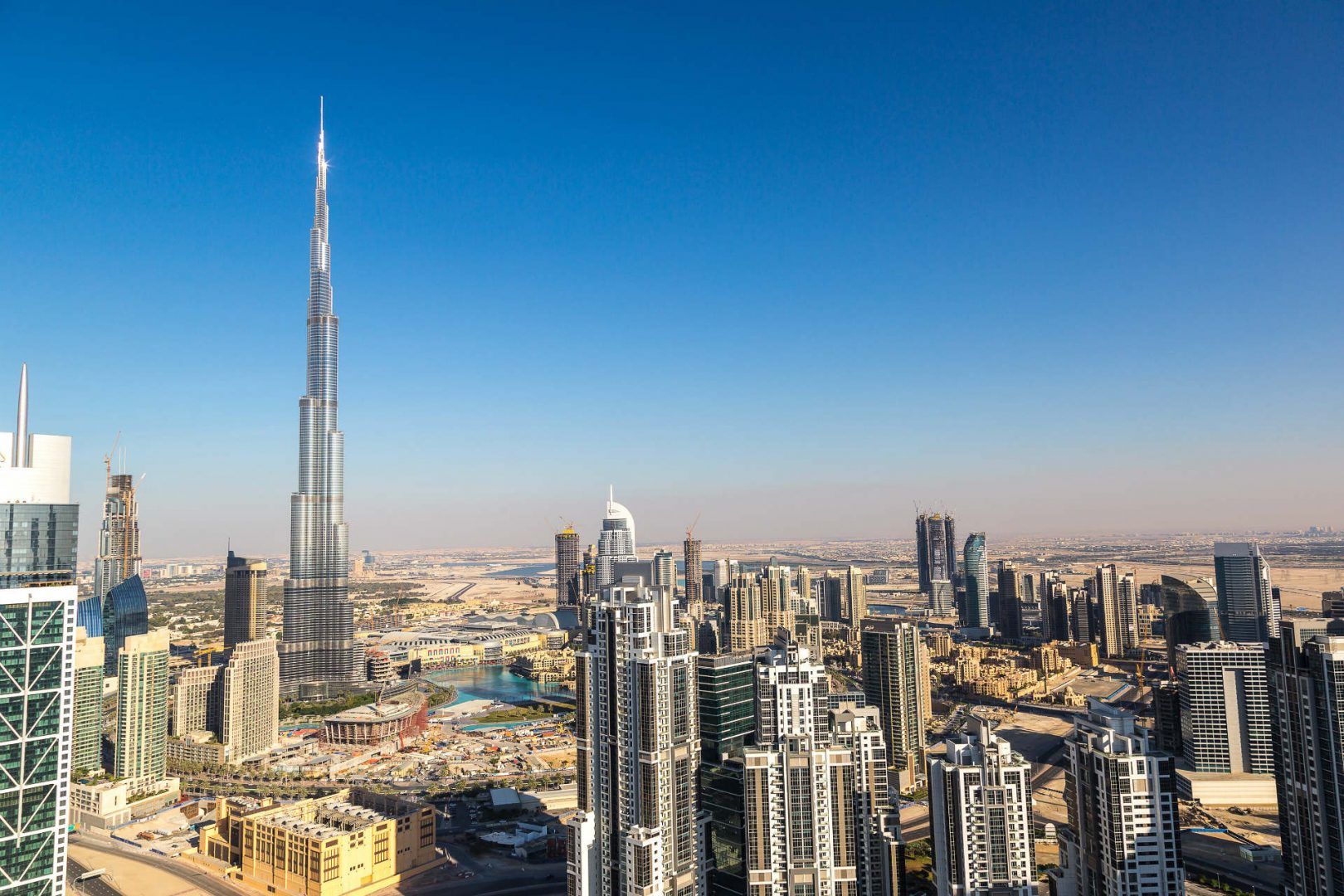 Whats it like to live in the Worlds Most Iconic Building: Burj Khalifa