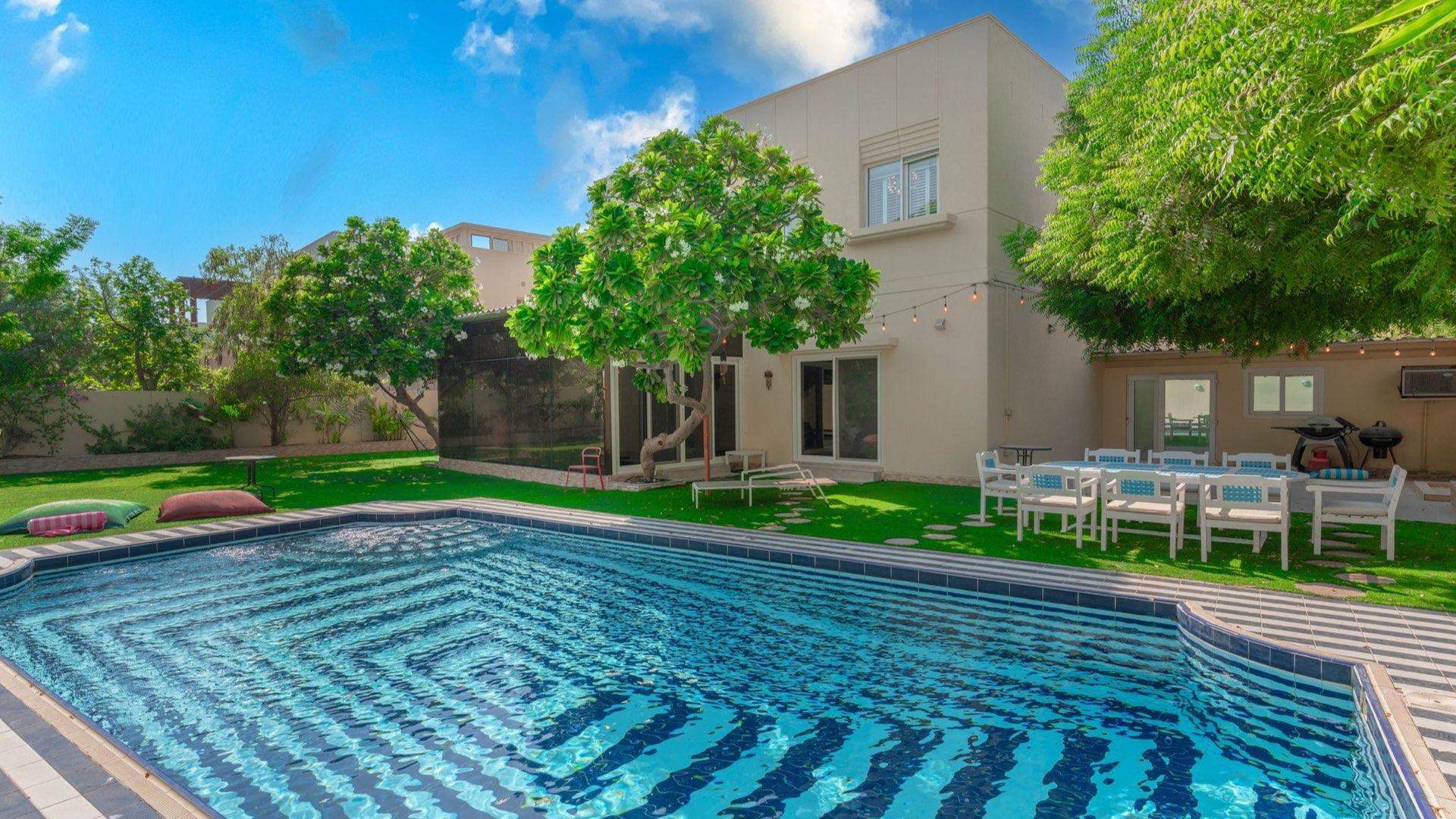 Properties for Sale in Meadows Dubai