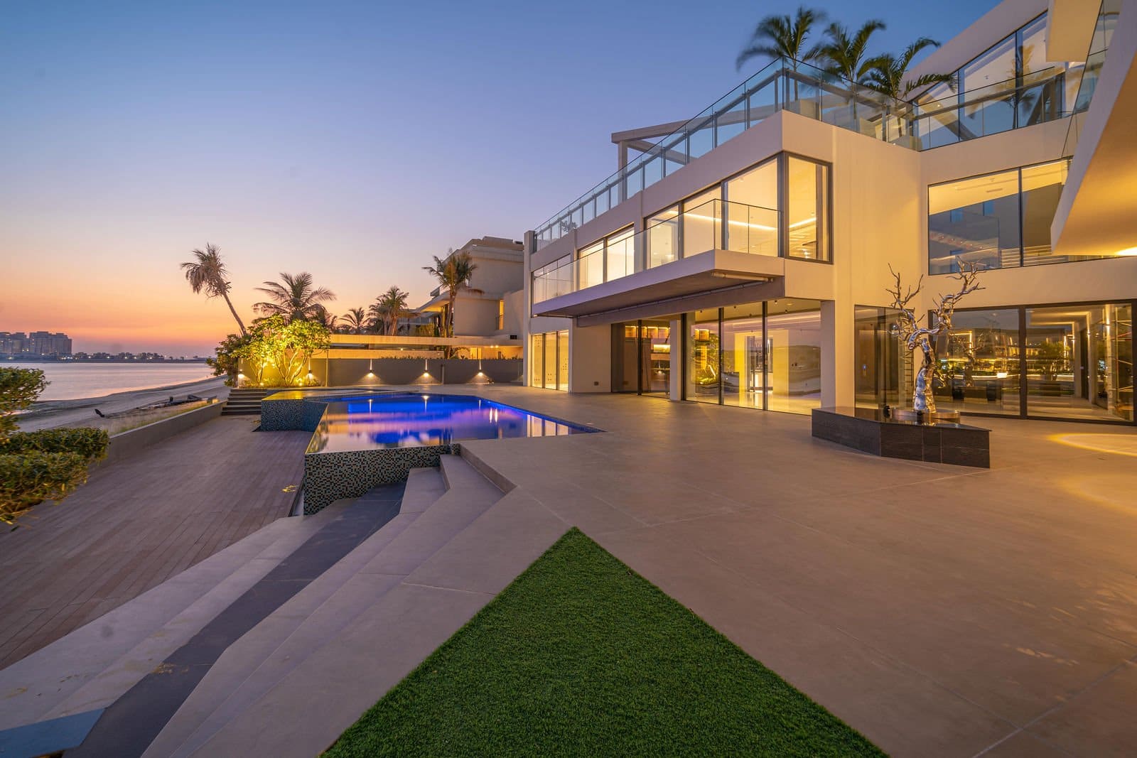 Gulf News: As Dubai's super-prime home values soar past Dh100m, private listings are what sells