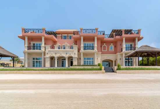 Property Tour: Eight-Bedroom Palm Jumeirah Villa