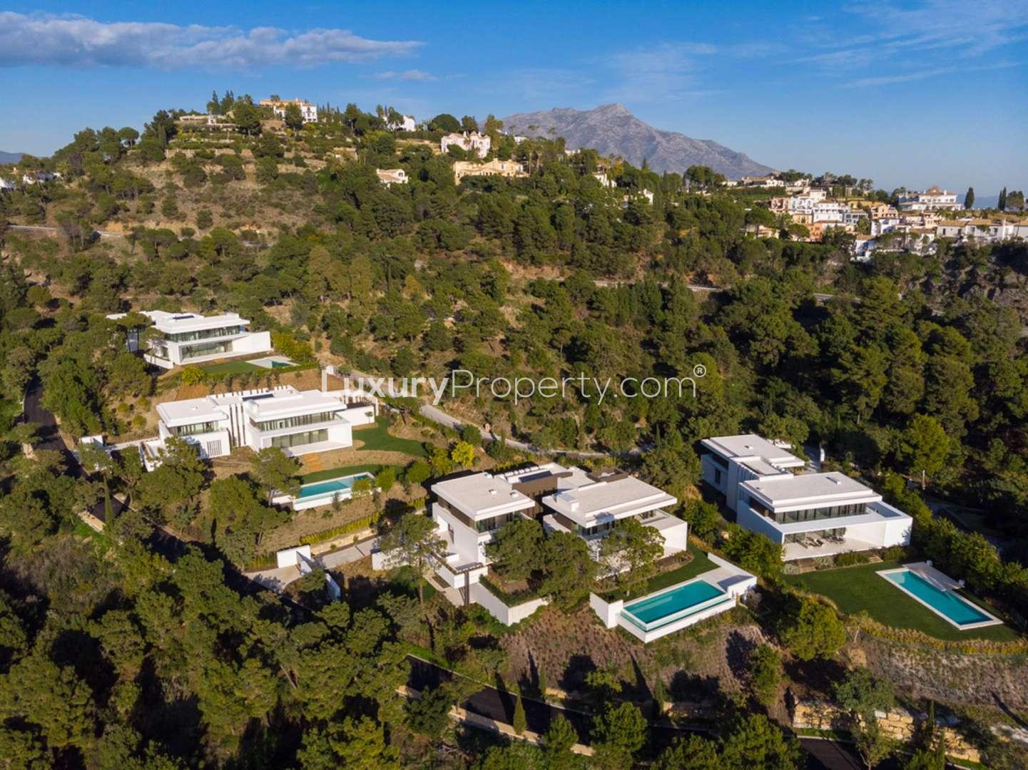 Modern villa with pool, lush garden in La Reserva de Alcuzcuz, Benahavis, Marbella