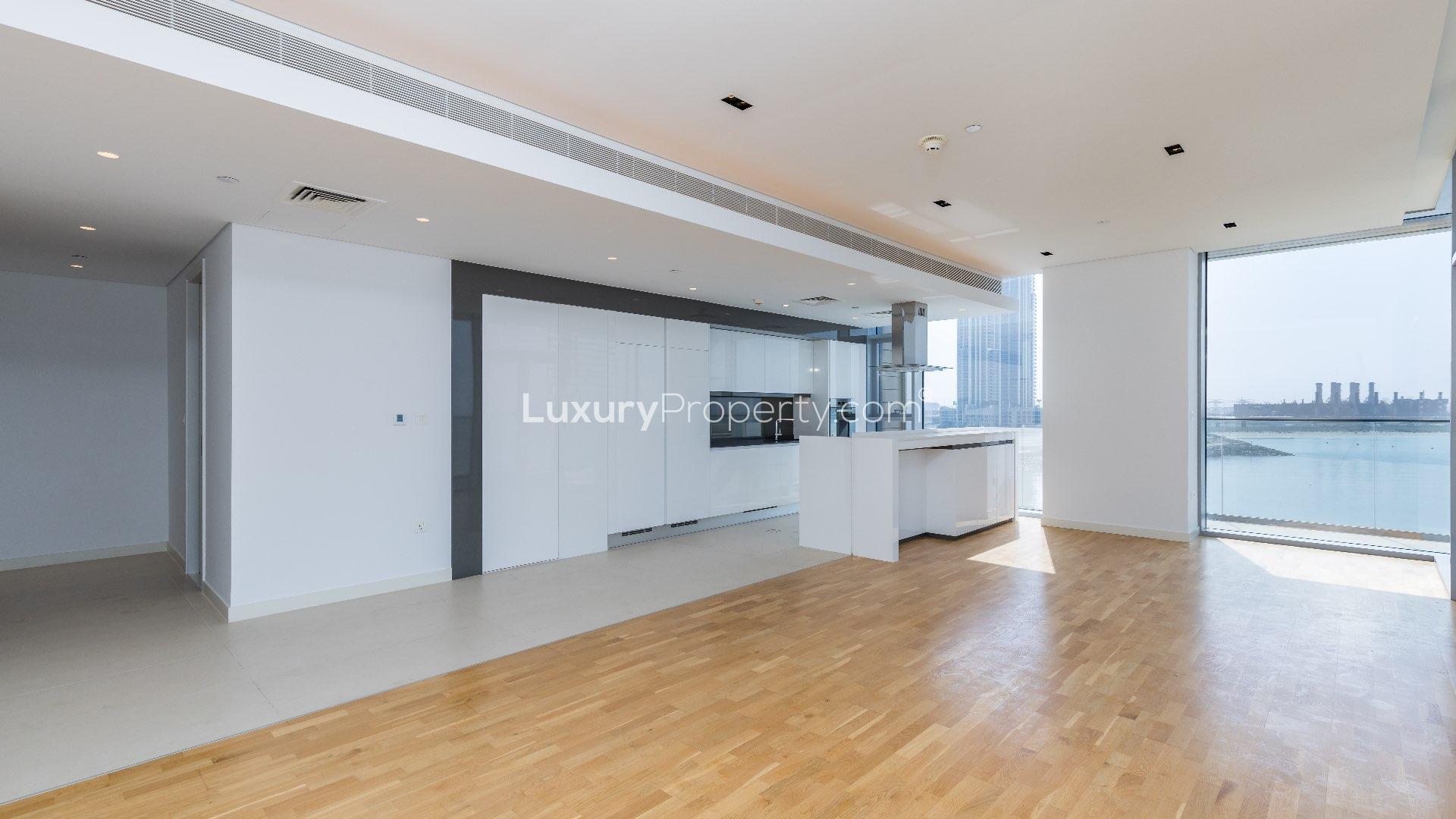 Apartment with full sea view, large window, and hardwood floors in Bluewaters Residences