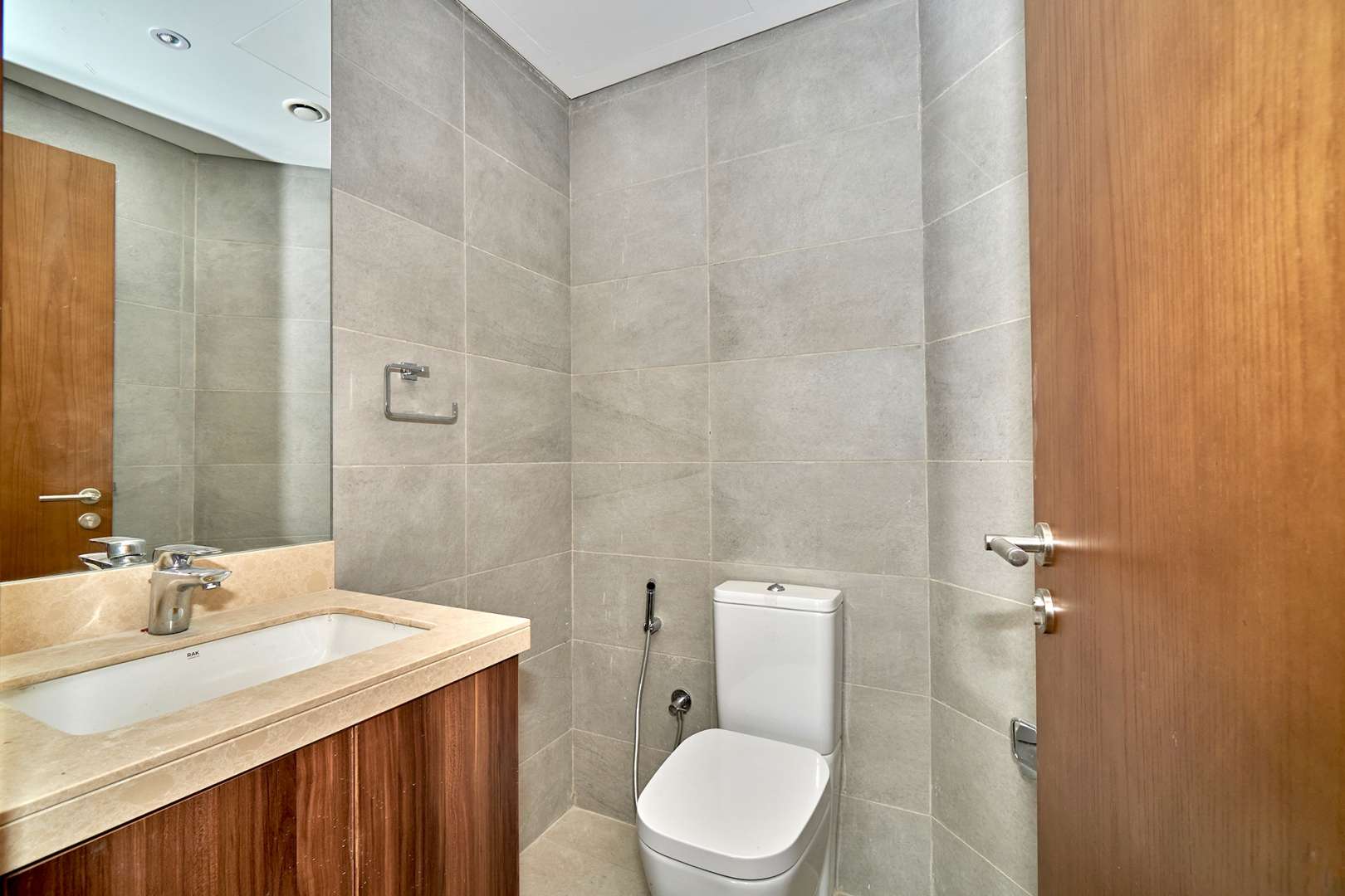 Aerial view of Azizi Mina apartment with sea view, Palm Jumeirah, for sale