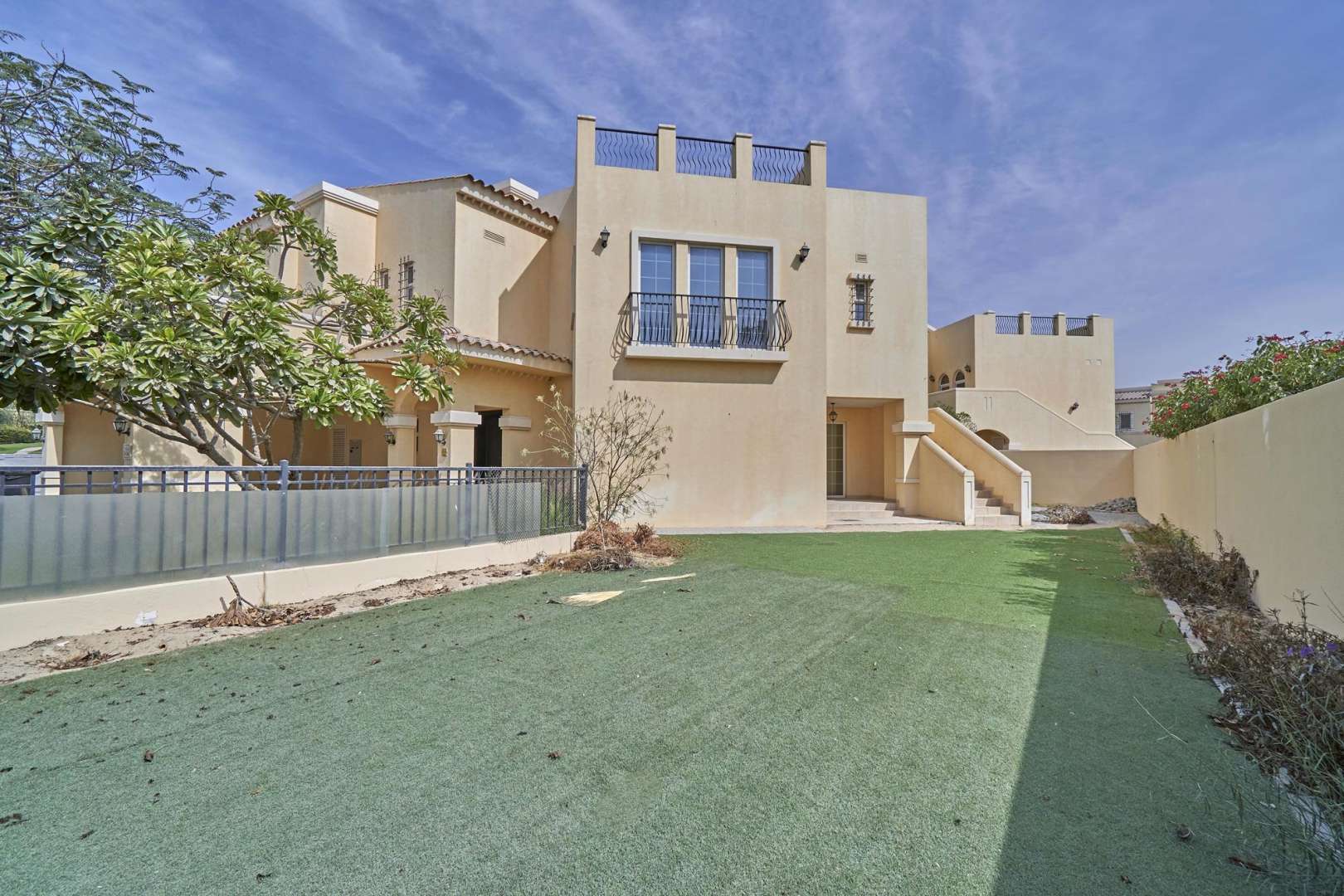 Bright living room in spacious 4-bedroom townhouse, Layan Community, Dubai Land