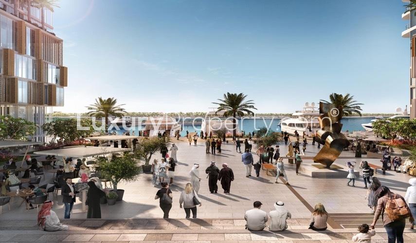 Luxury waterfront apartment with infinity pool at Emaar Beachfront, Dubai Harbour. Studio for sale