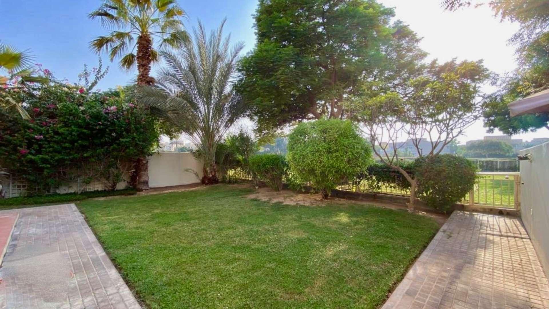 Stunning villa exterior with garden in Springs 3, available for rent, lake view included