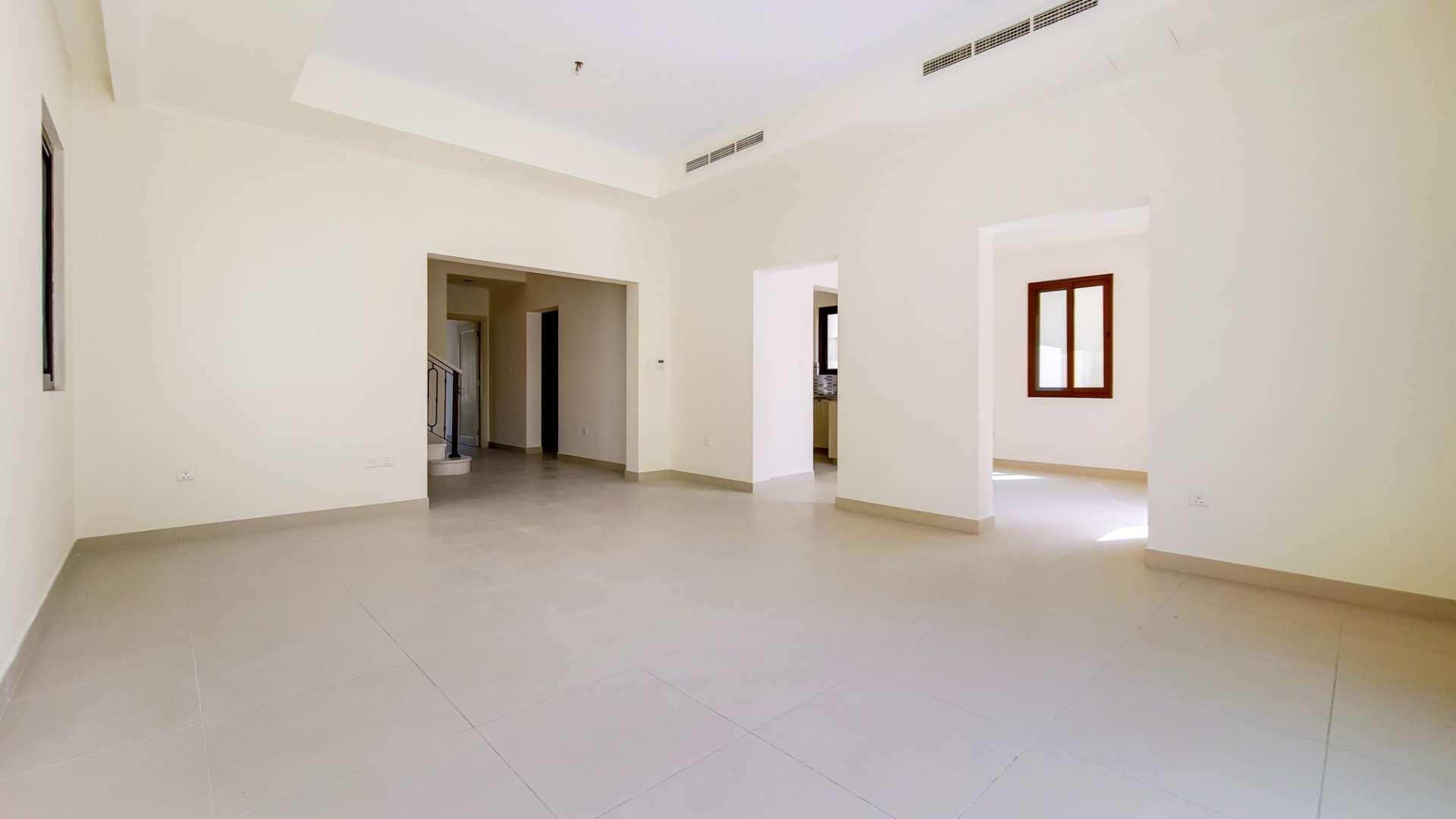 "Spacious balcony view in Lila, Arabian Ranches 2 villa for rent, single row, peaceful community.",Spacious living area in Arabian Ranches 2 Lila villa for rent, single row design