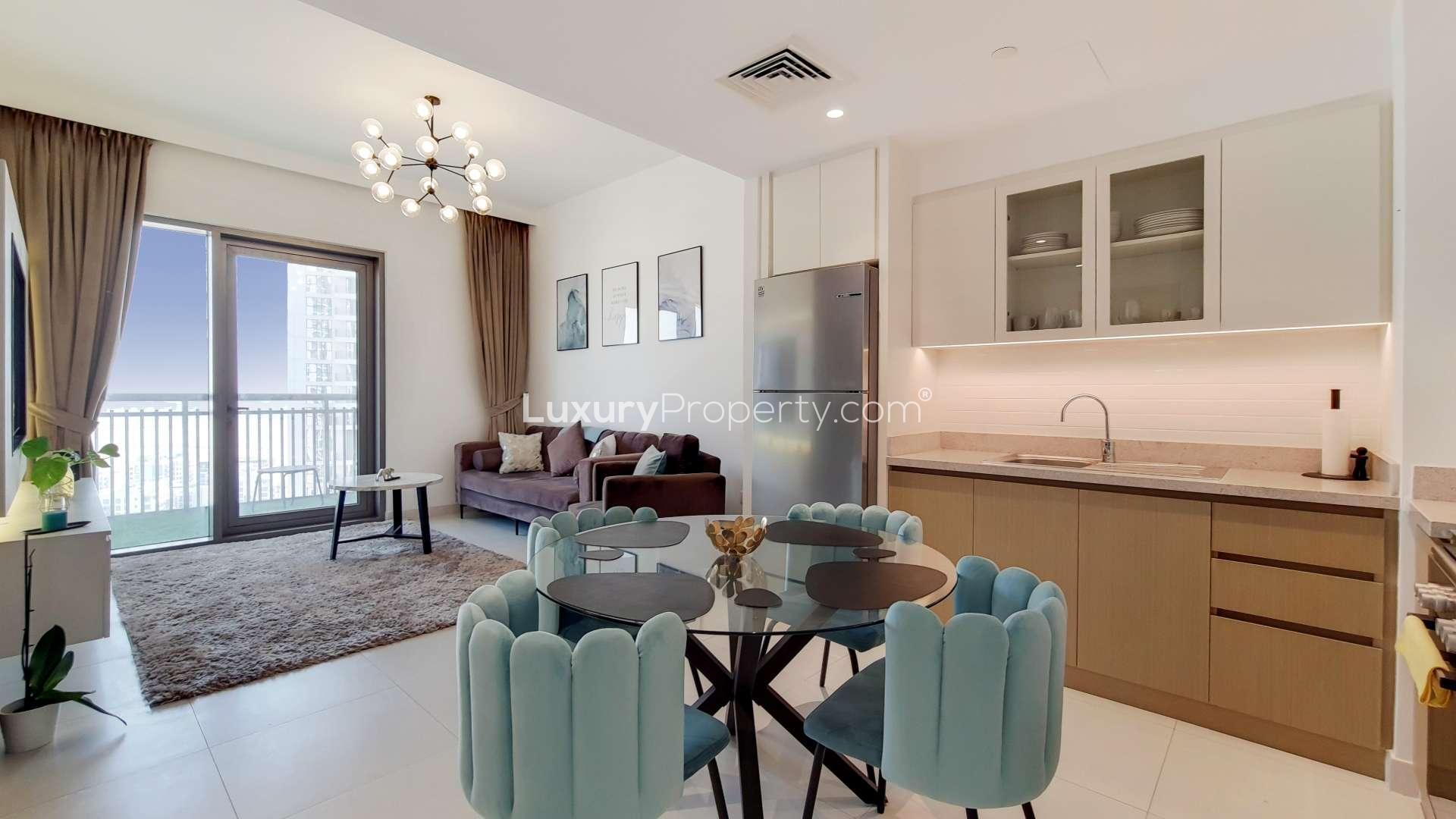 Furnished waterfront apartment living room with modern decor in Creekside 18 for rent