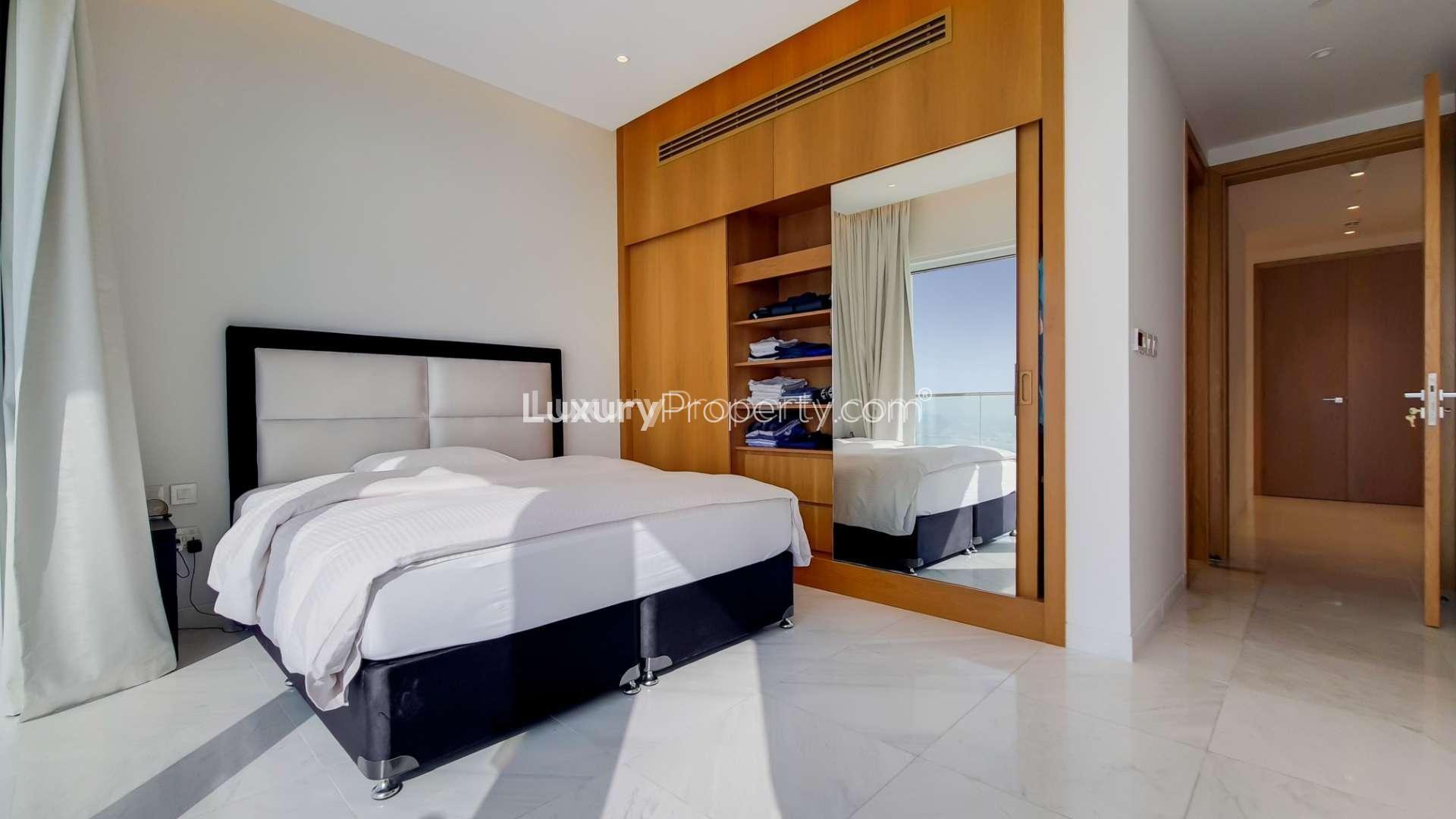 Modern kitchen in high-floor 2-bedroom apartment, The Palm Tower, Palm Jumeirah