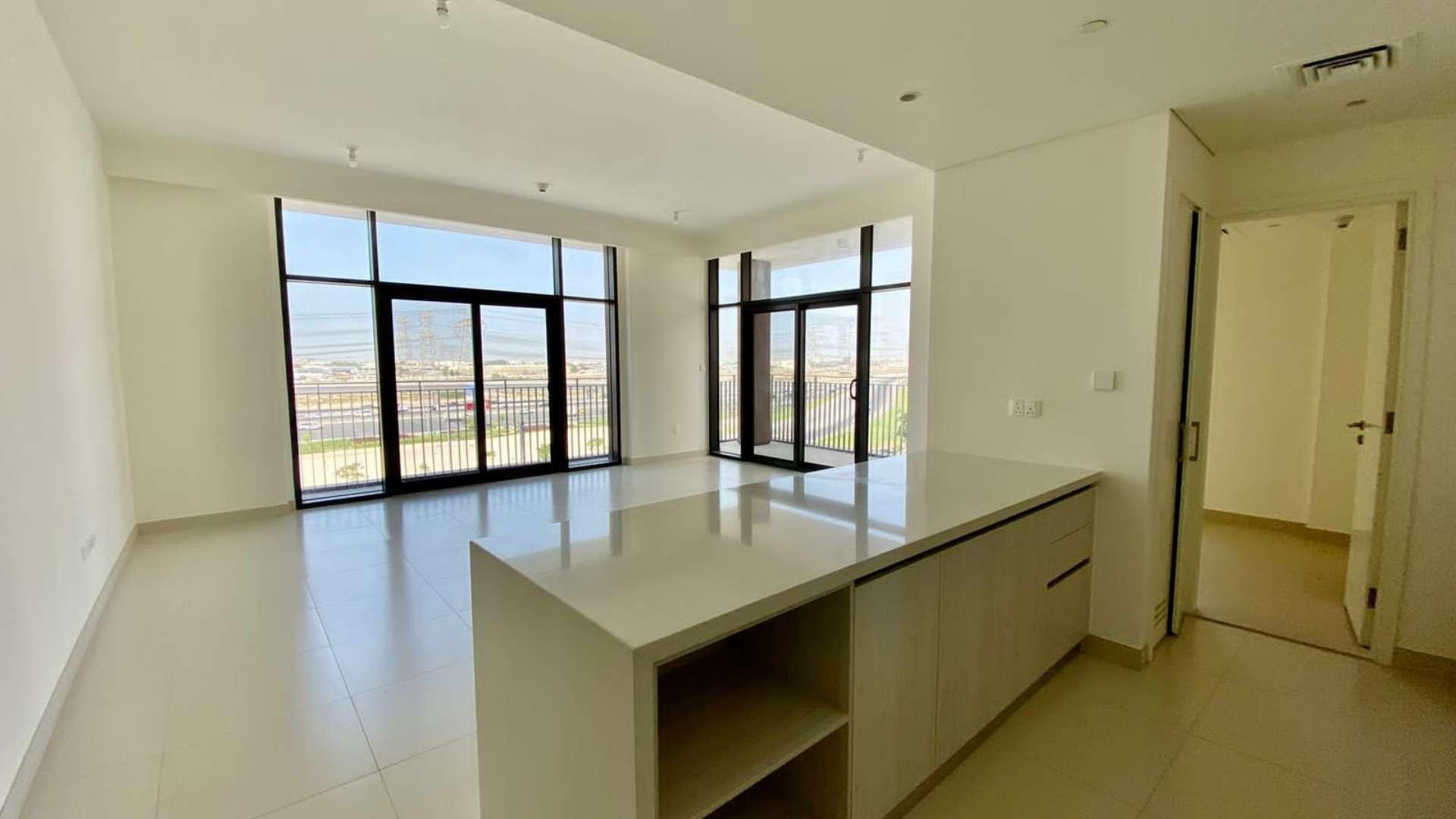 Modern kitchen in spacious 3-bedroom apartment, Park Point, Dubai Hills Estate, for rent