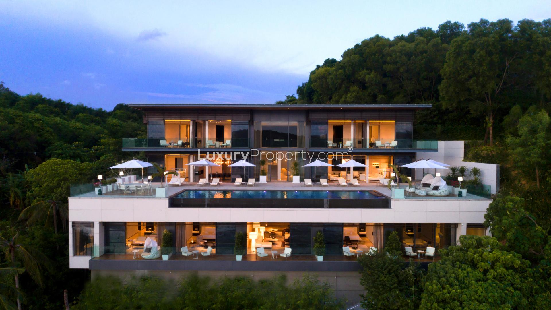 Luxurious cliff top villa in Ao Yon Bay, Phuket with stunning infinity pool and terrace