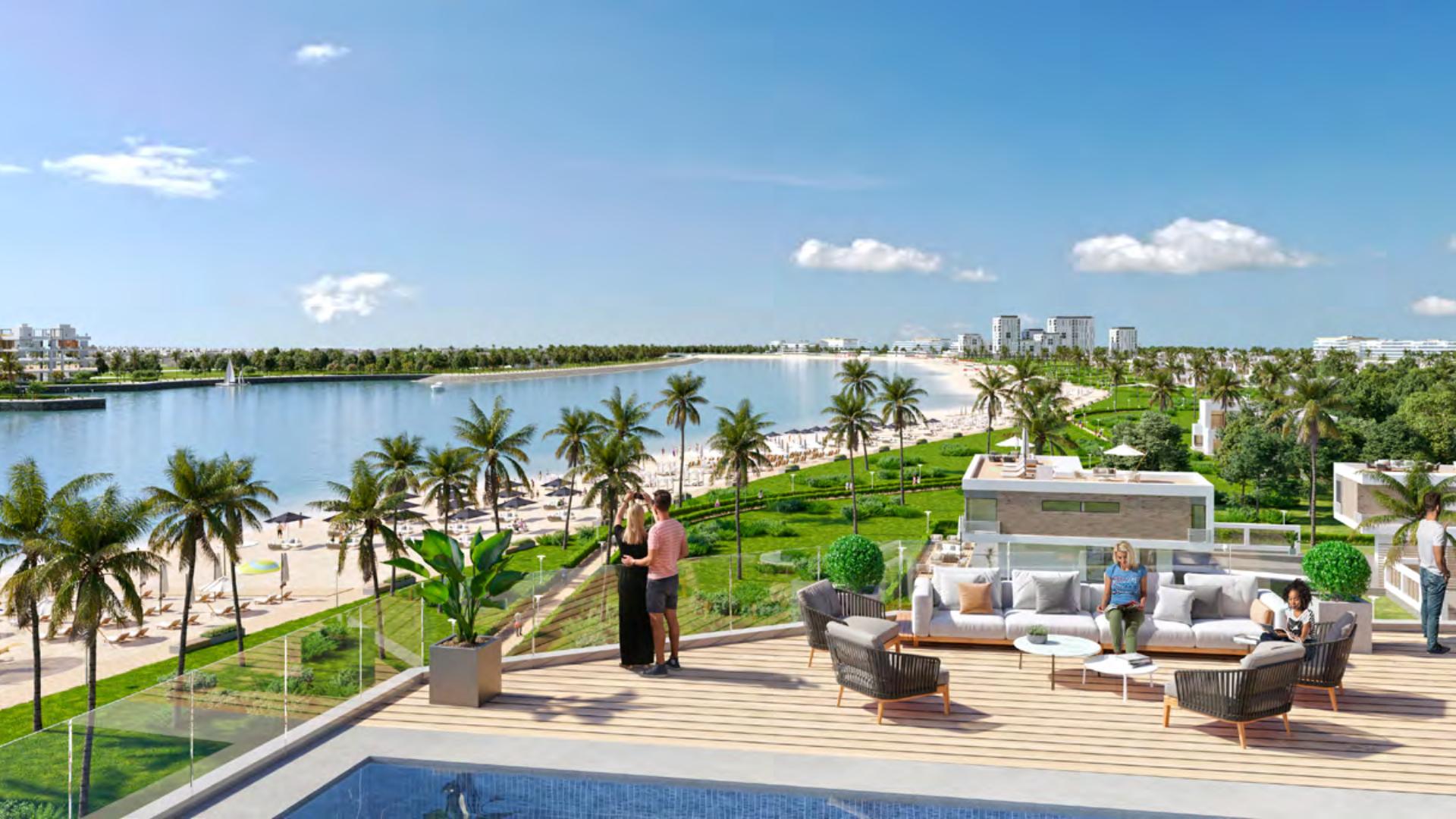 Aerial view of Dubai Islands, prime plot for luxury hotel development in Deira Island