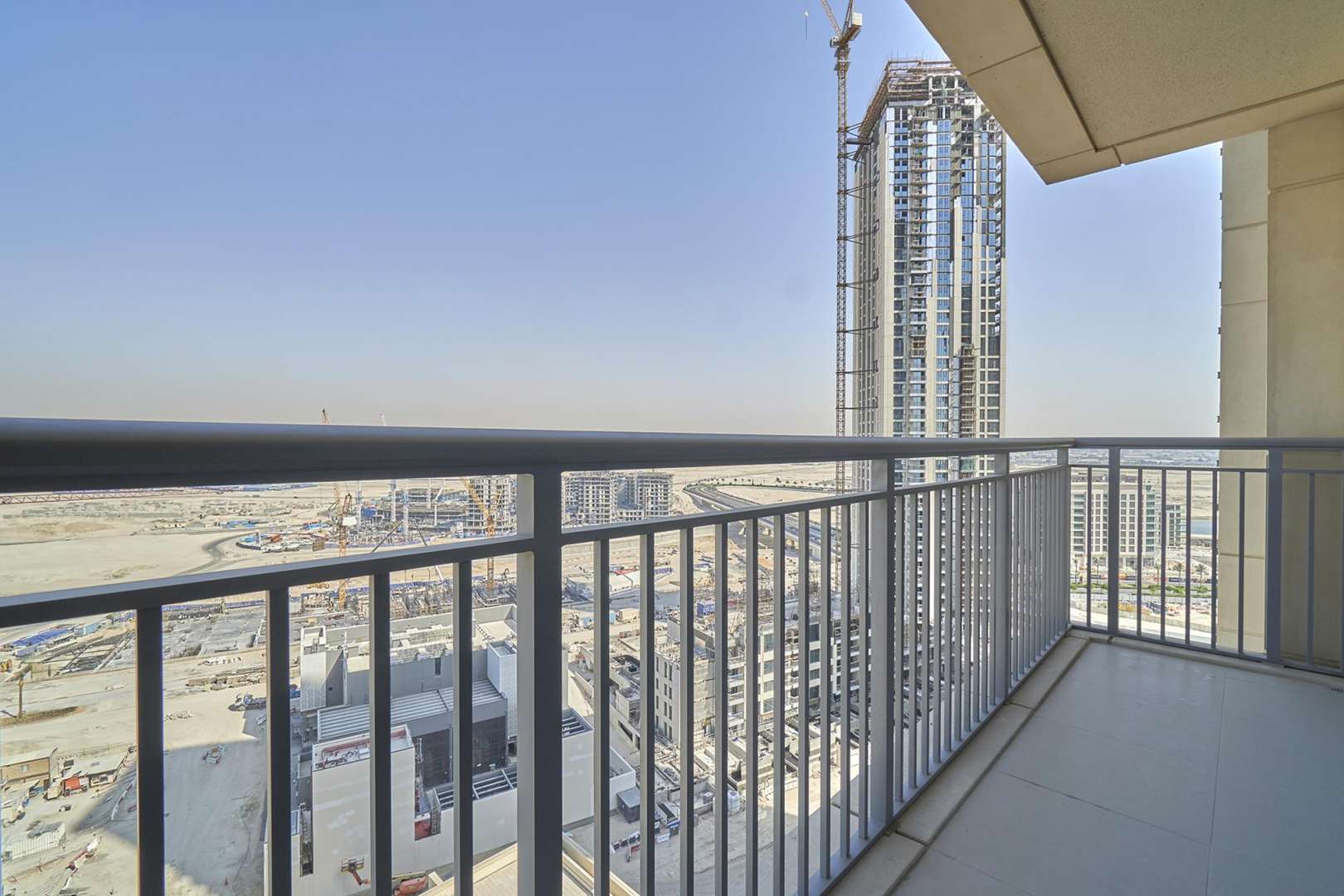 Mid-floor apartment interior in Harbour Views 1, Dubai Creek Harbour, available for rent