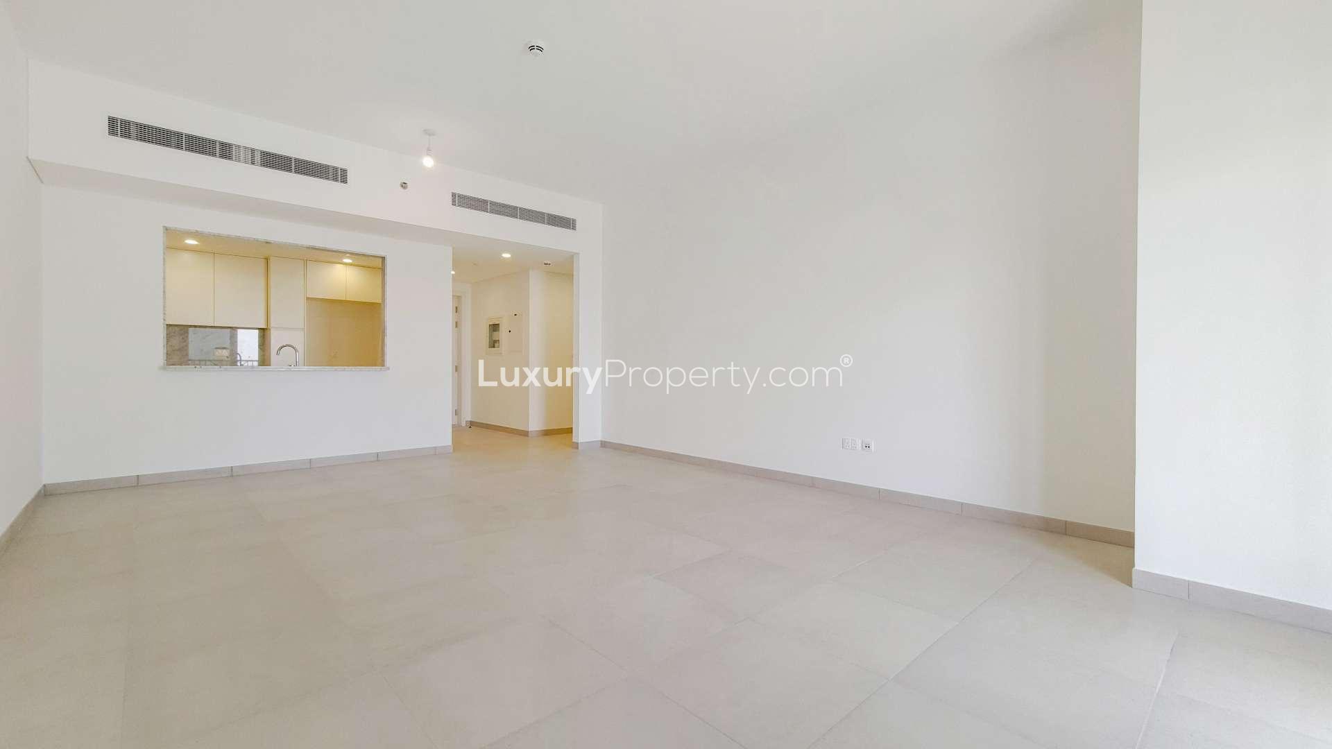 Luxurious high-floor apartment interior in Madinat Jumeirah Living, spacious layout with modern finishes