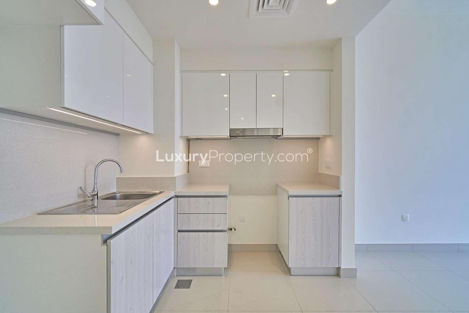Modern kitchen in one-bedroom apartment, Dubai Hills Estate Park Point, for sale