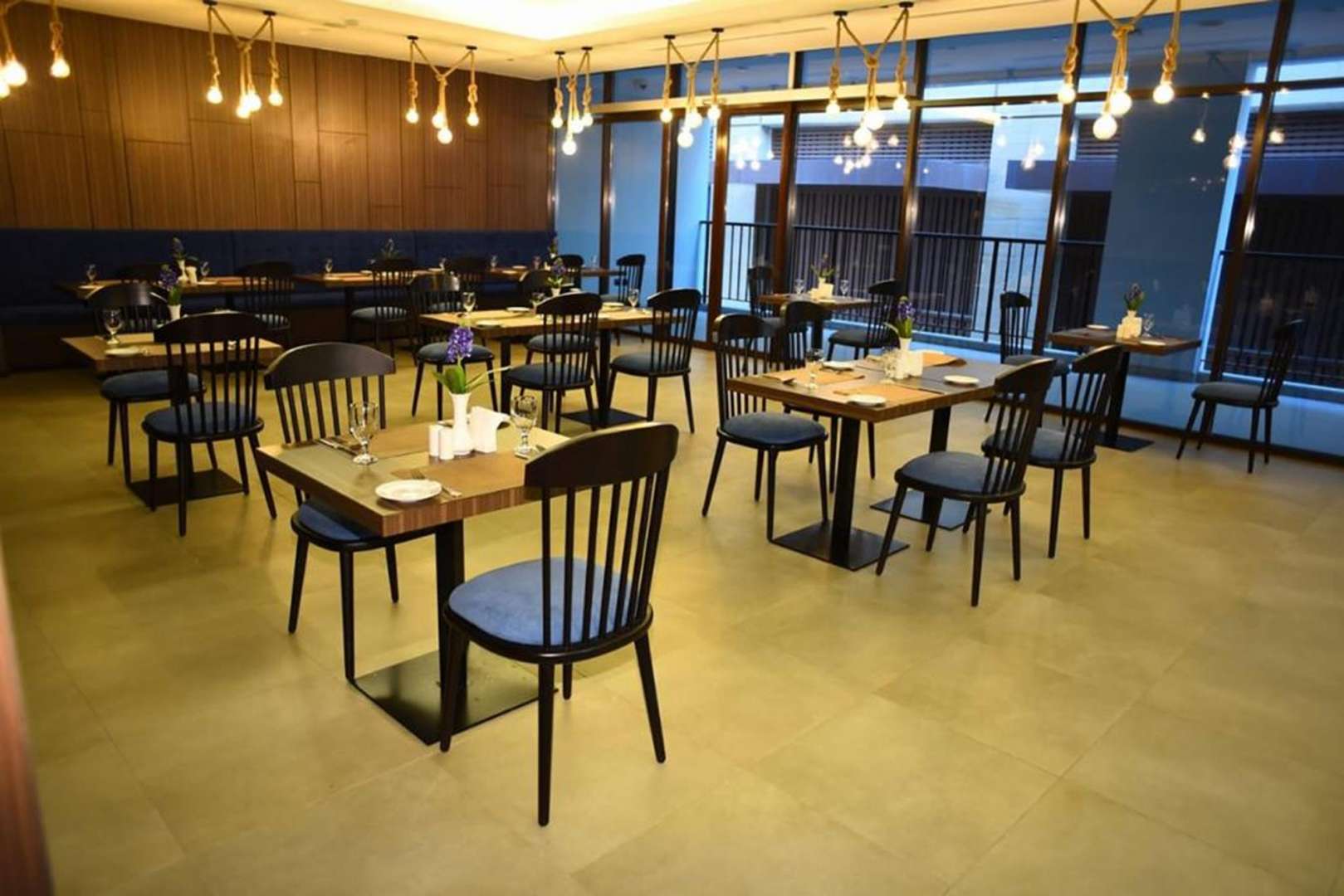 Modern dining area in a brand new 3-star hotel, ideal for investment opportunity