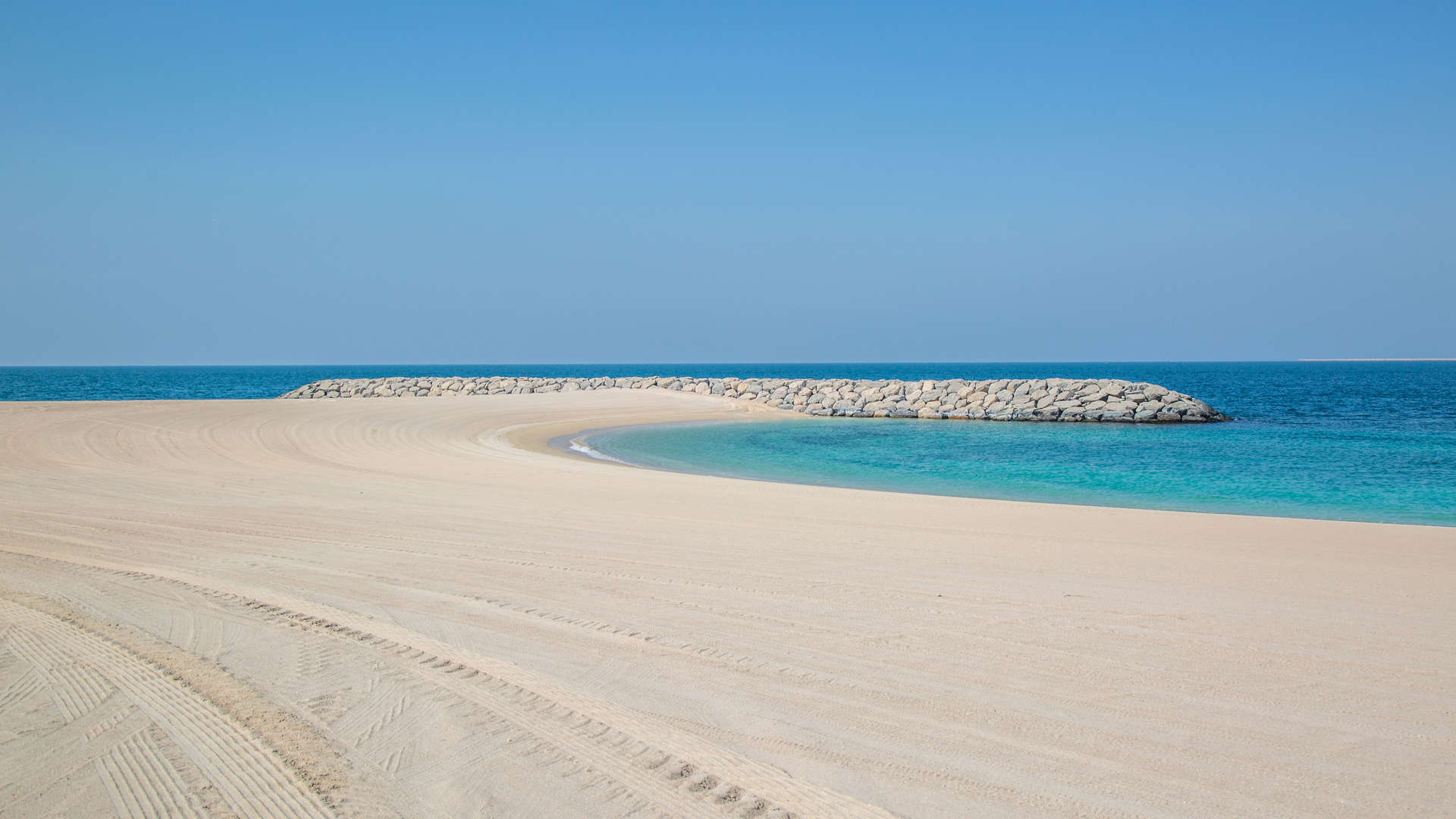 Beachfront plot for sale in Pearl Jumeirah, perfect for building your dream villa