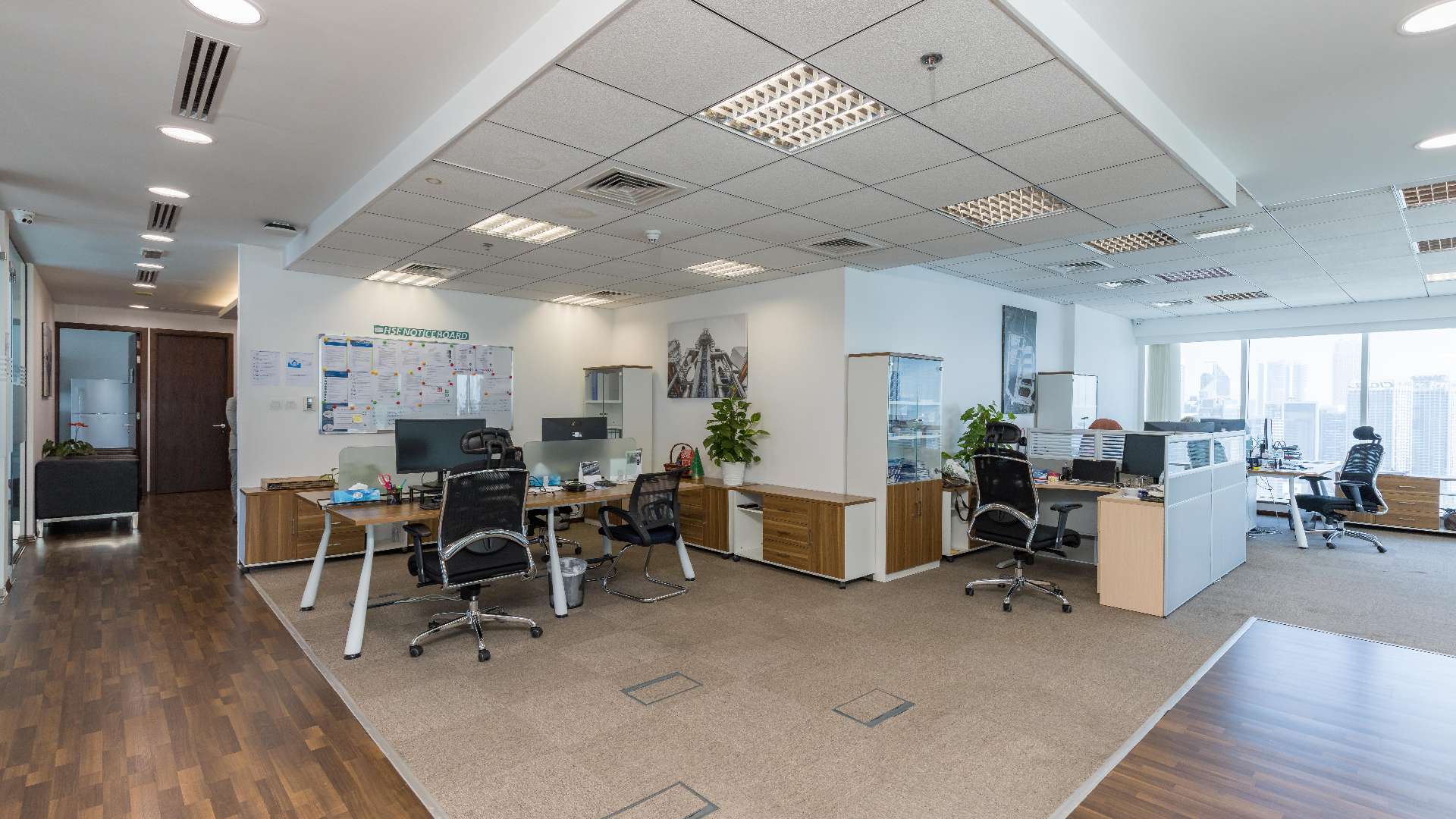 Large fully fitted office reception area in Burlington Tower, Business Bay for sale