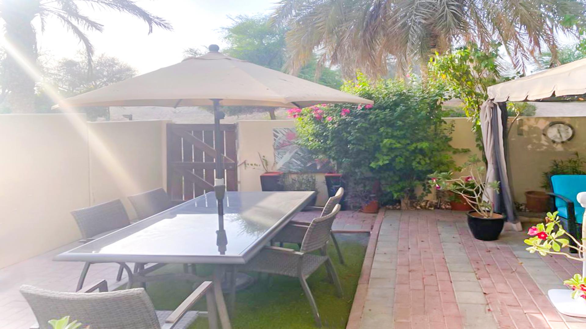 Living room in 3-bedroom townhouse, Al Reem, Arabian Ranches, for rent. Cozy and bright space