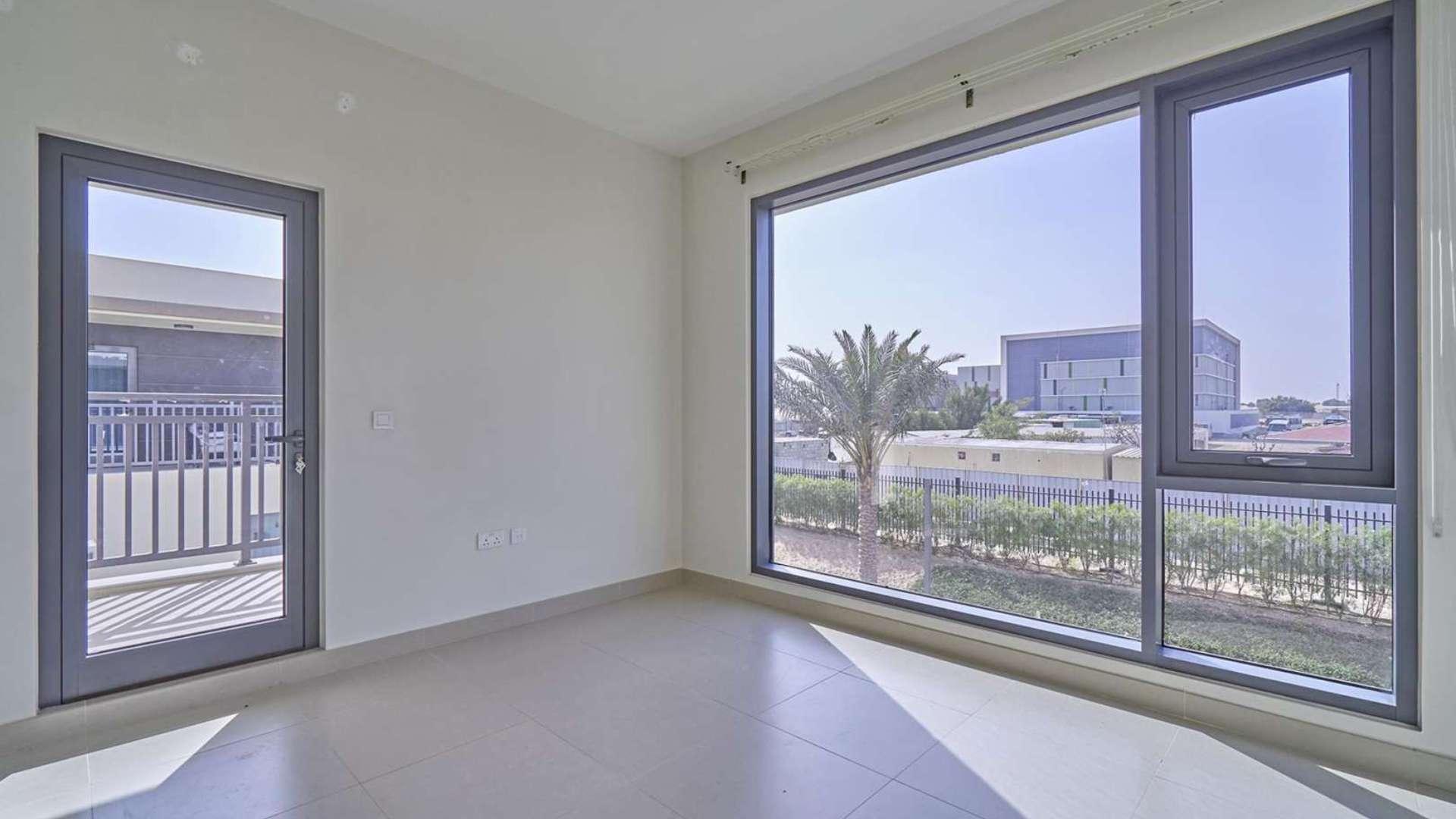 Modern kitchen in 4-bedroom townhouse, Maple at Dubai Hills Estate, available for rent