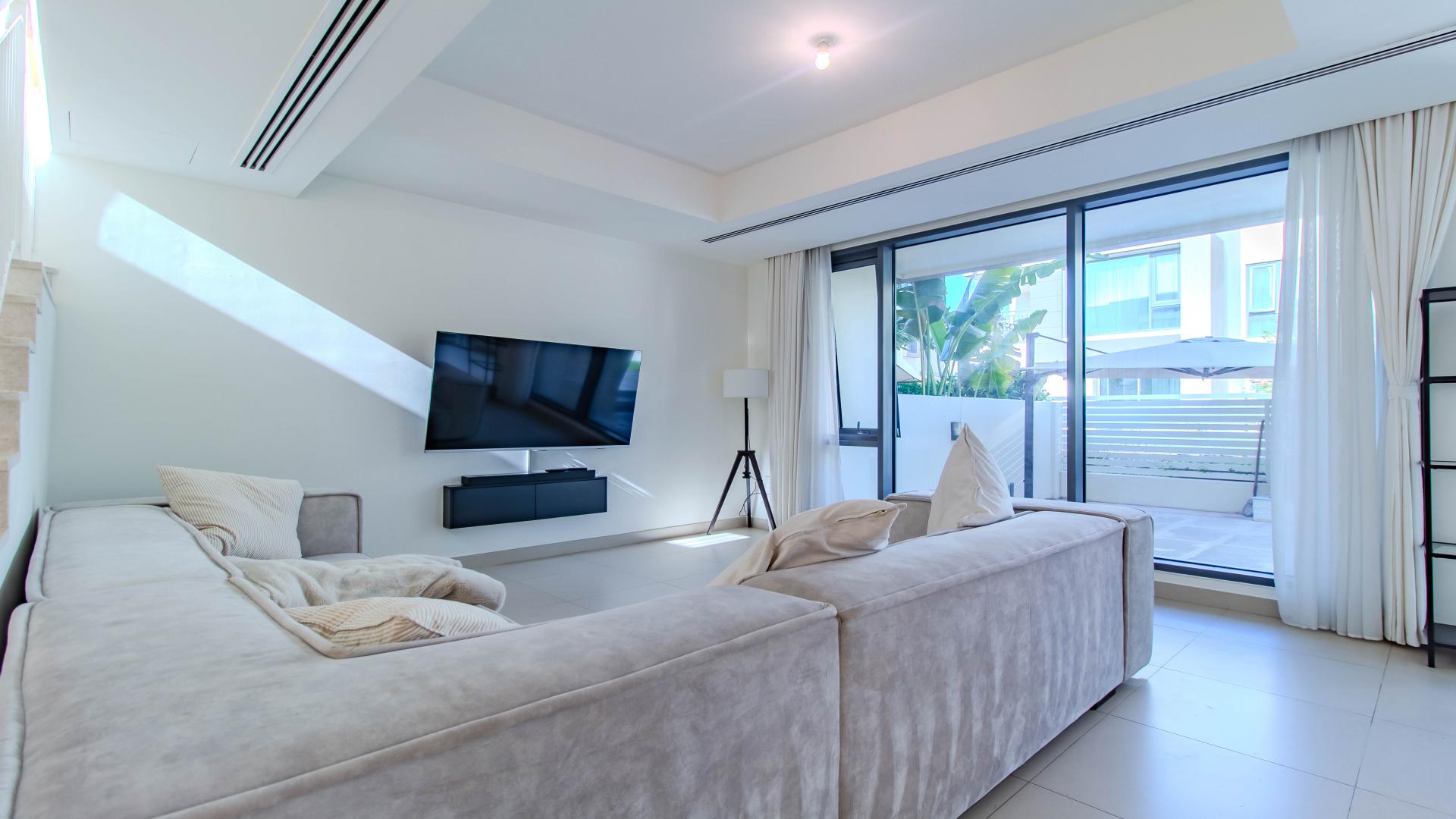 Modern villa exterior in Maple, Dubai Hills Estate, available for rent. Ref: LP34583