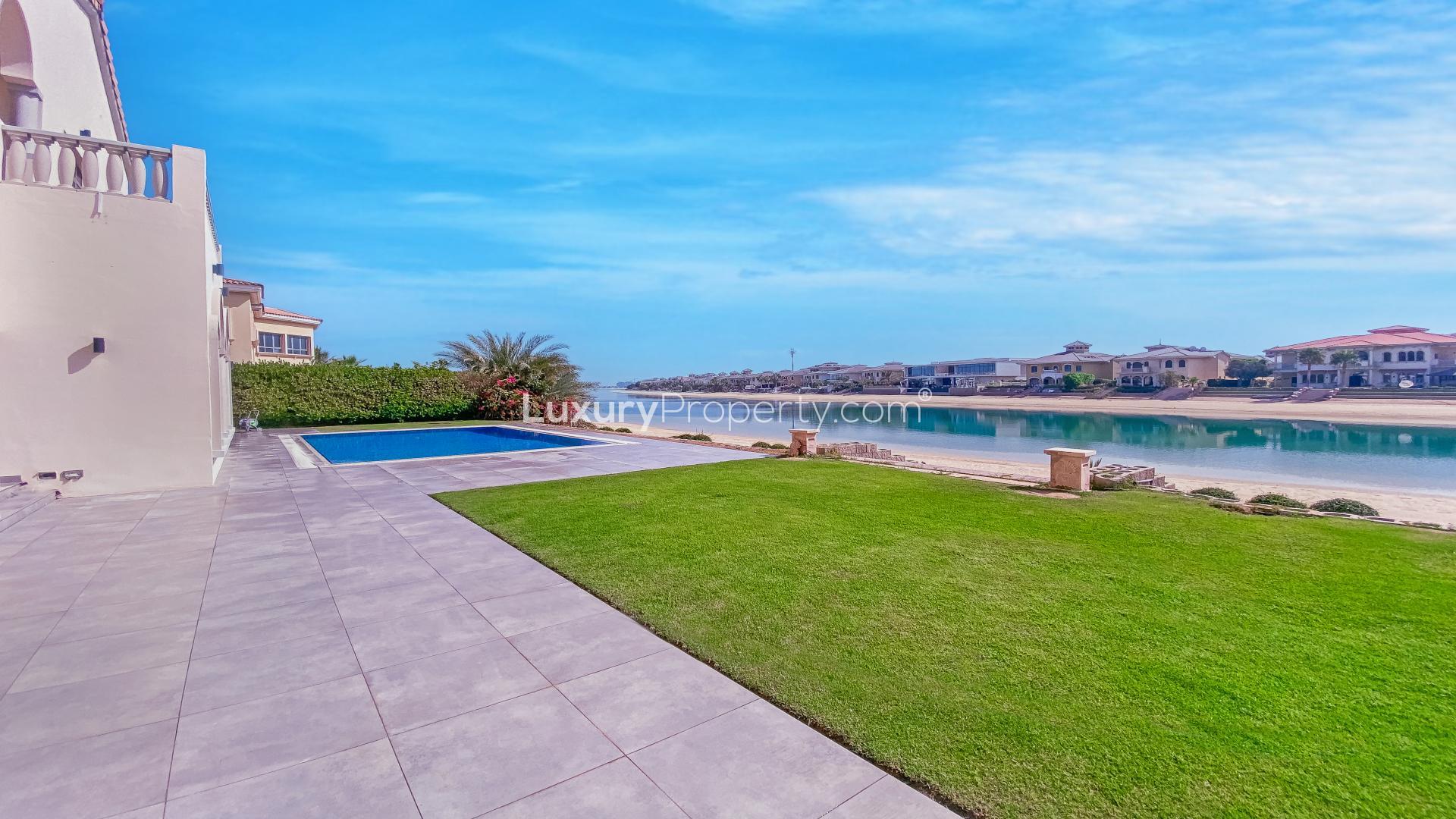Upgraded Gallery View Signature Villa with pool and waterfront view, Palm Jumeirah rental