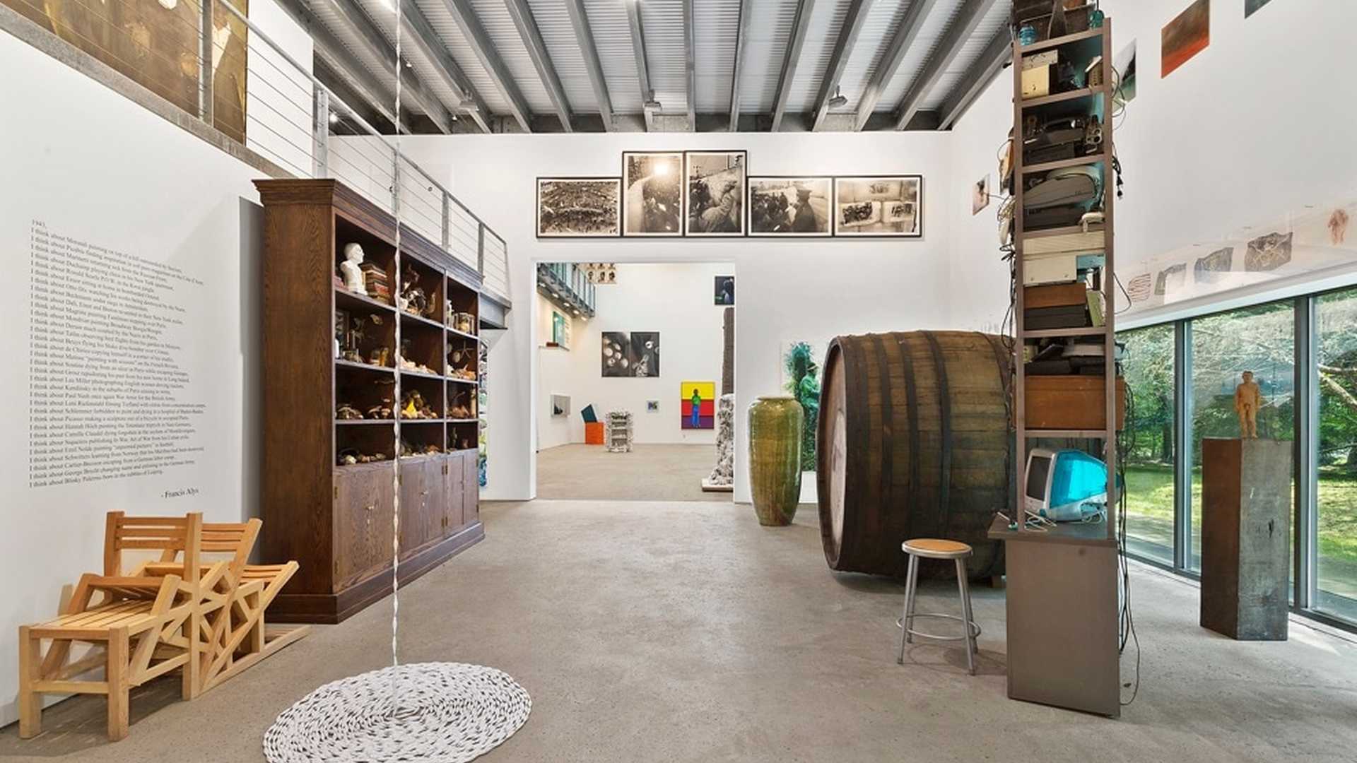 Bay front estate with lush lawn, pool, and villa in Southampton, Hamptons, New York