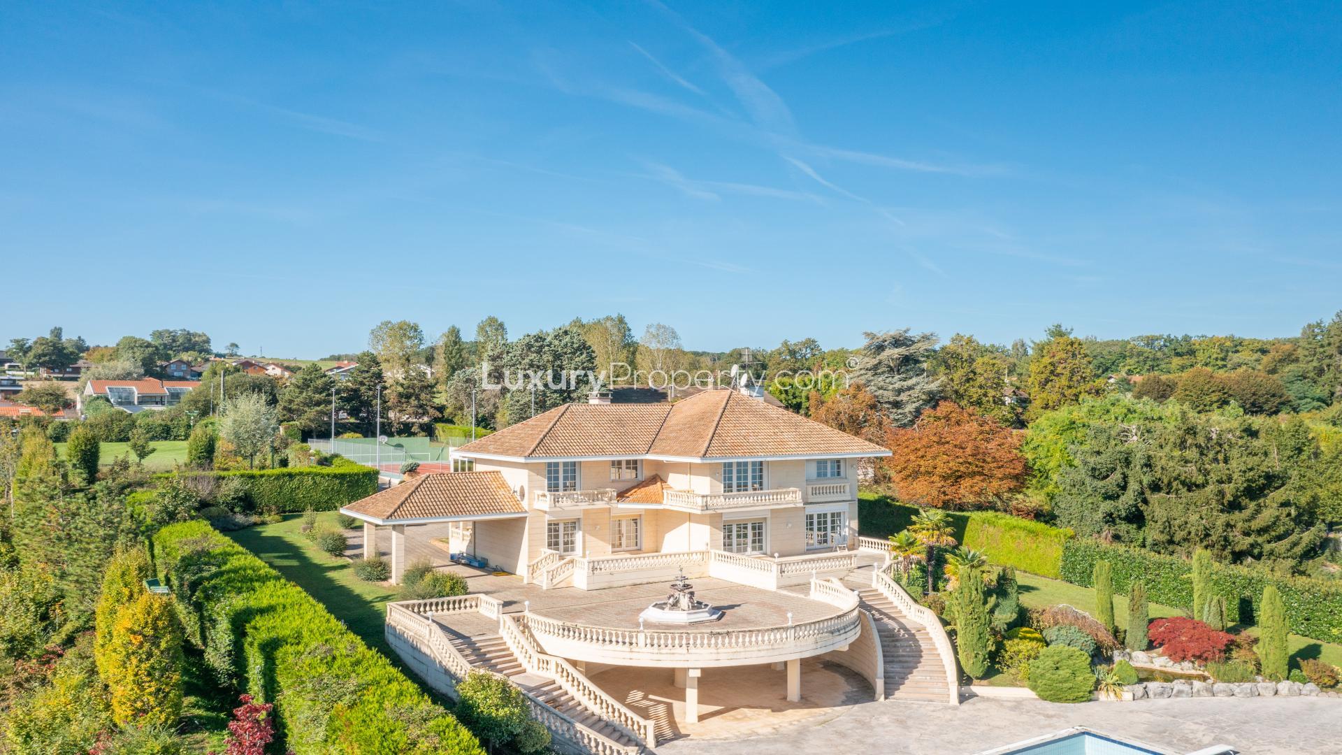 Exquisite villa in Excenevex with landscaped gardens, for sale near Lake Geneva