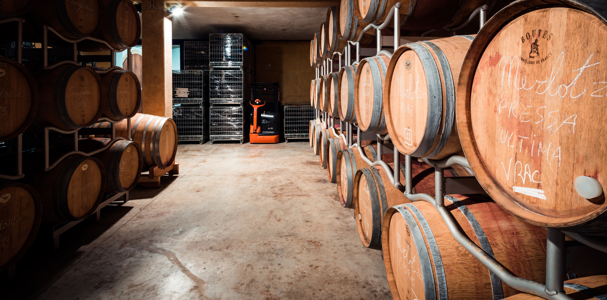 Elegant staircase and rustic decor in Florence Tuscany villa for sale, Tenuta La Favola