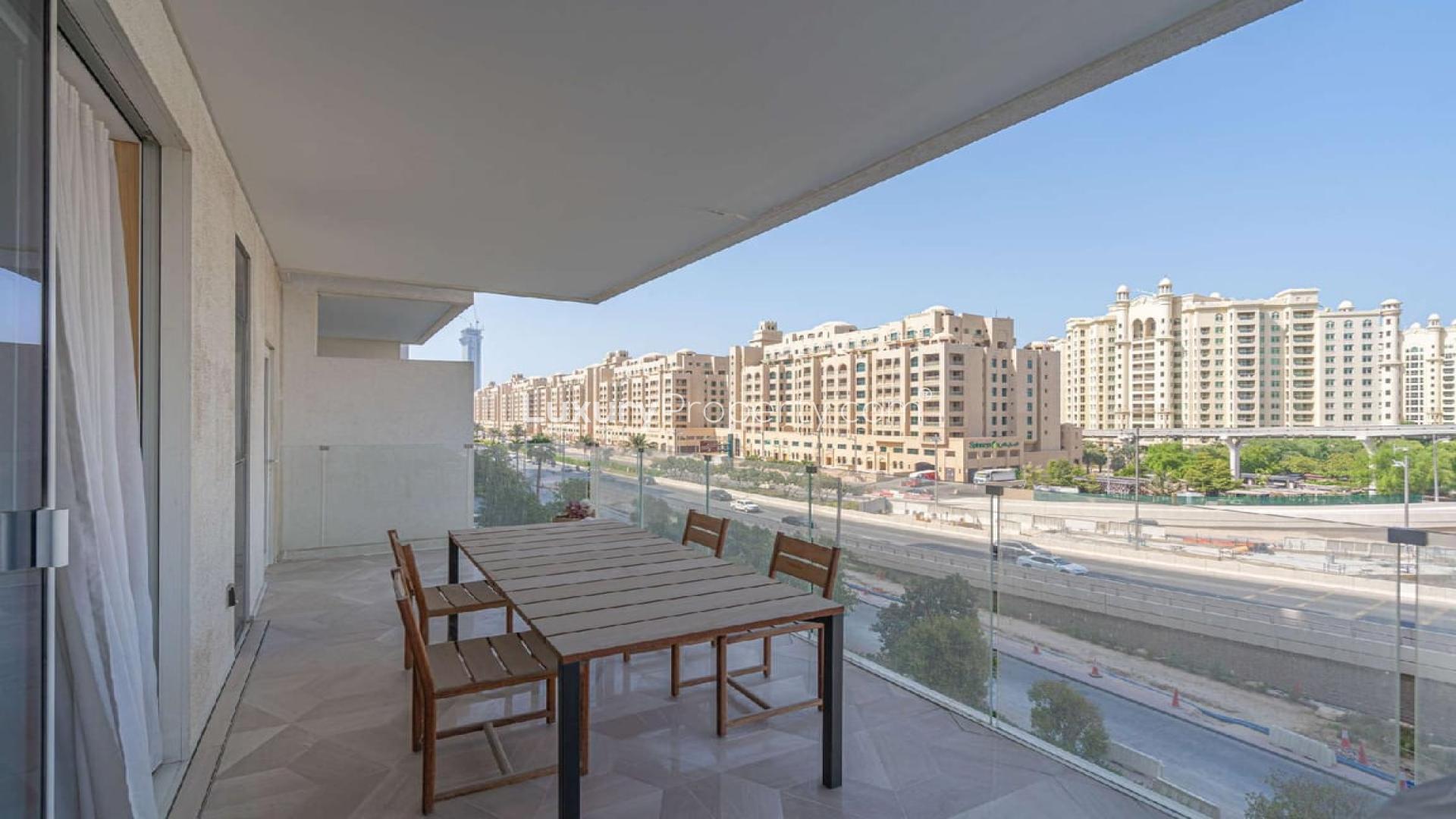 Beachfront view from FIVE Palm Jumeirah apartment for sale, overlooking Dubai skyline