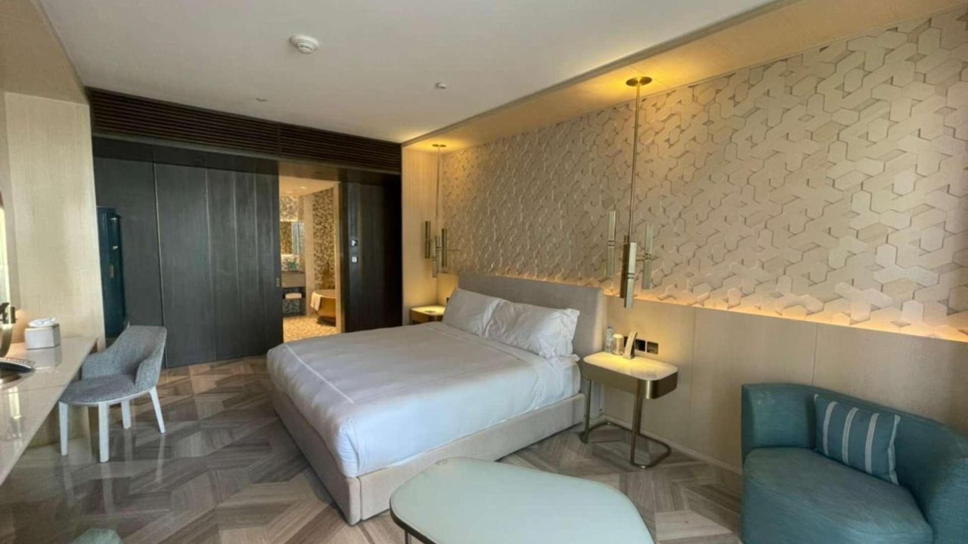 Furnished studio apartment with beach access at FIVE Palm Jumeirah, stunning sea and city views