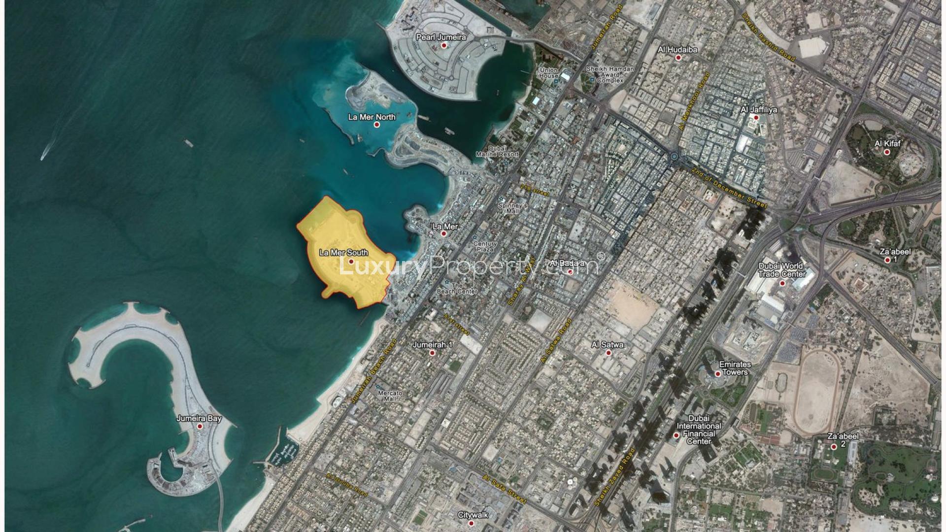 Aerial view of La Mer Maisons plots in Jumeirah, beachfront residential community in Dubai