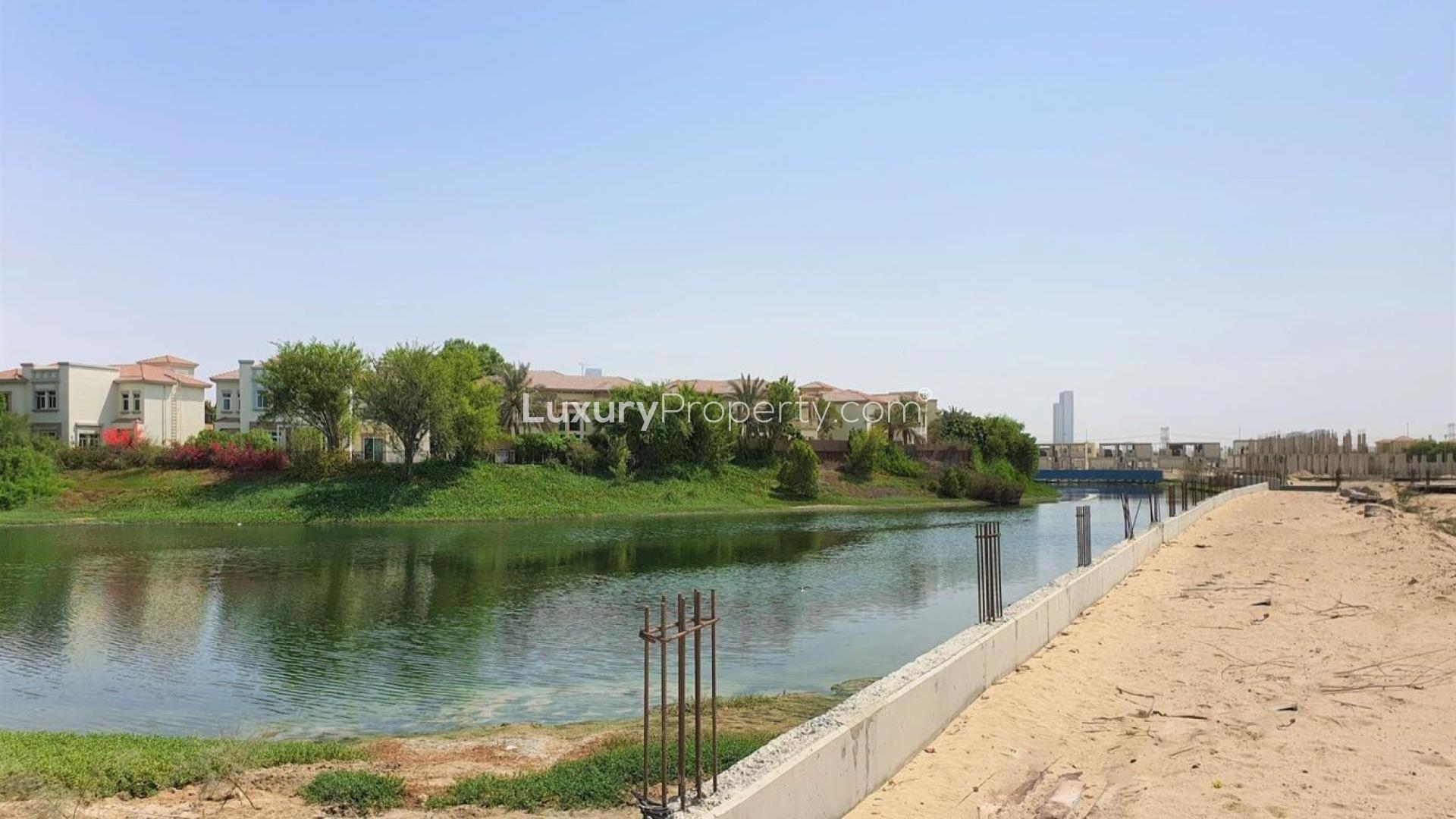 Jumeirah Park residential plots with scenic lake views, ideal for studio development
