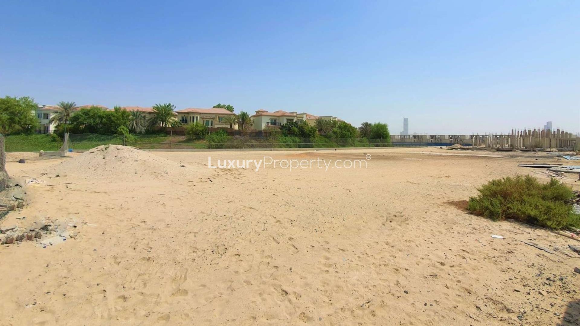 Aerial view of prime plots for sale in Jumeirah Park Homes, Jumeirah Park community
