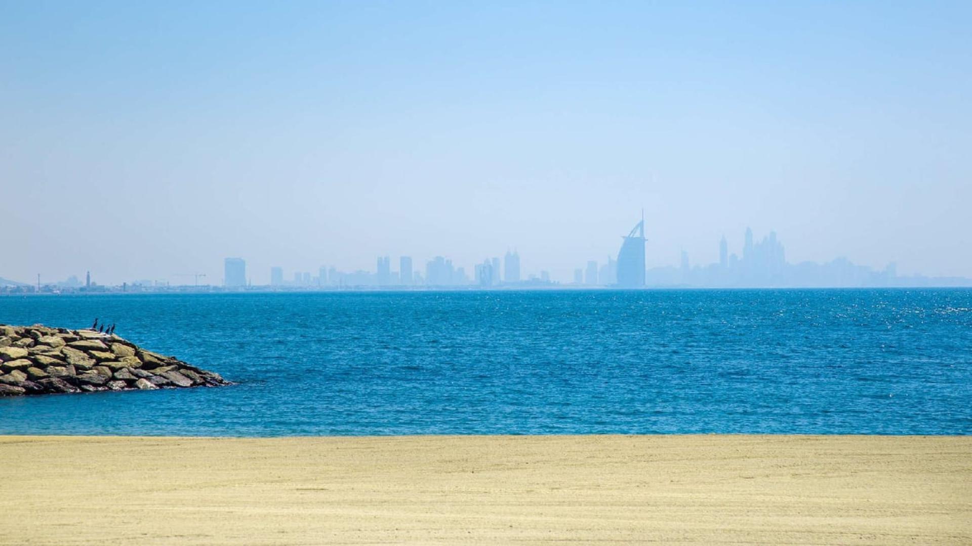Waterfront land plot with stunning ocean views, Jumeirah Bay Island, for sale