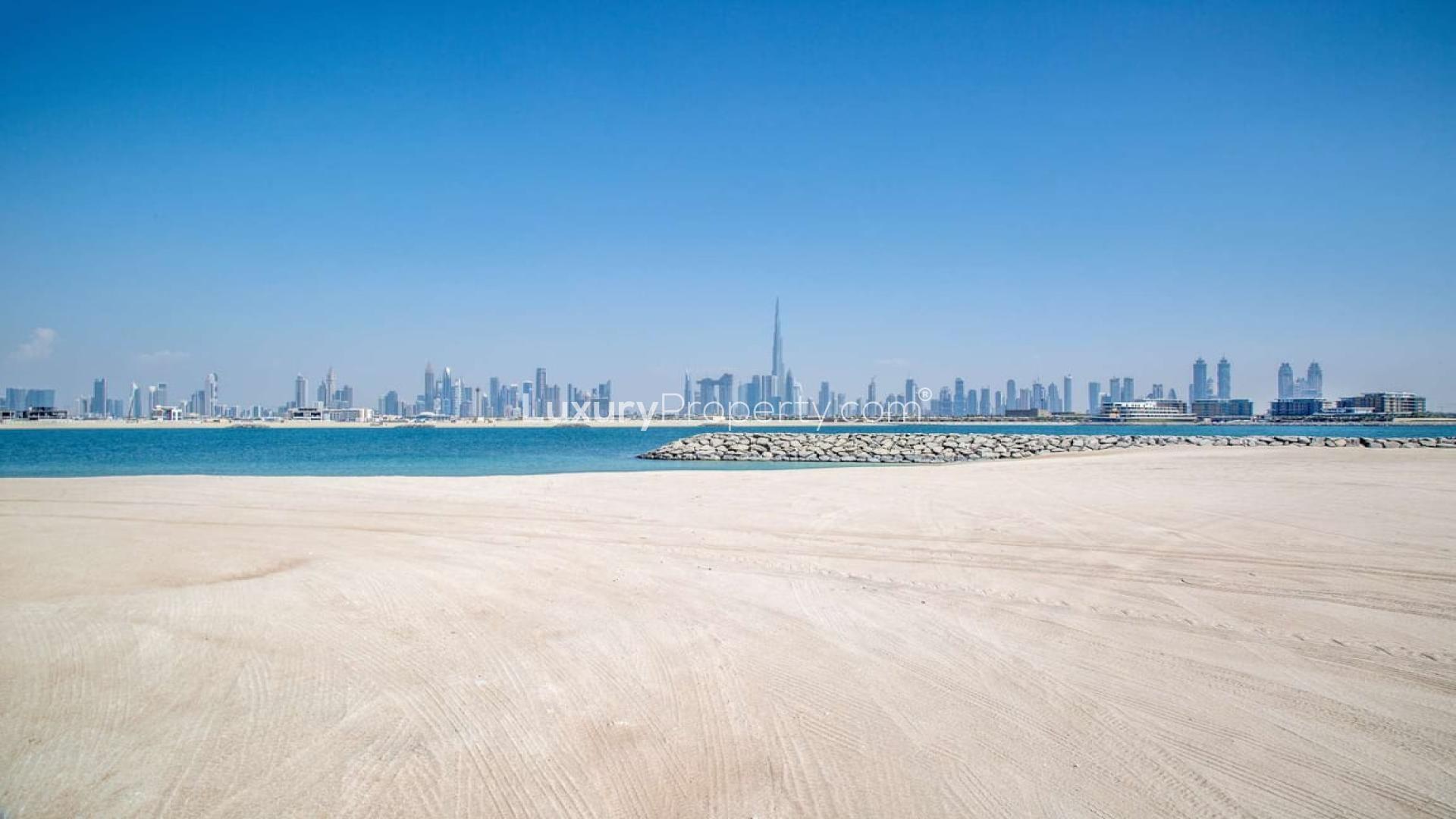 Corner plot for sale in Pearl Jumeirah with sea and skyline views