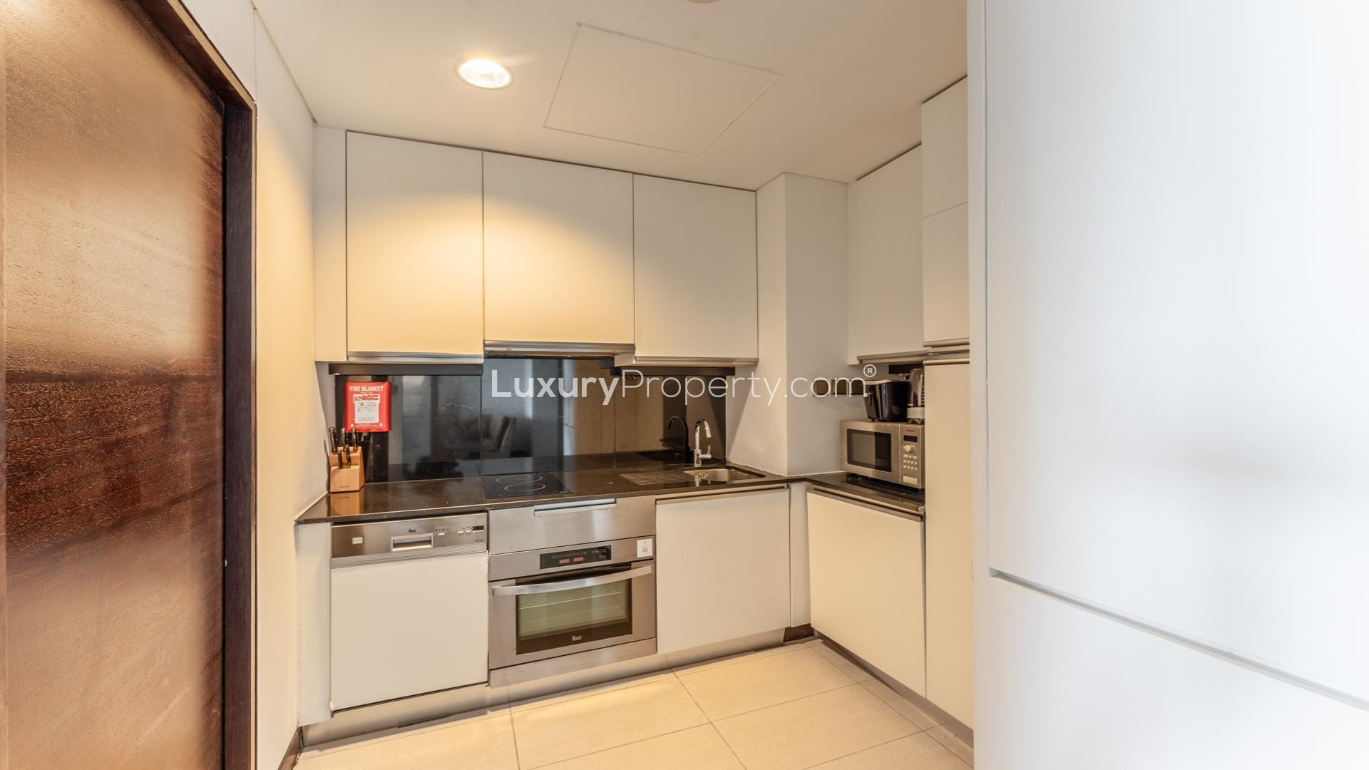 Furnished studio apartment with marina views, Dubai Marina, JW Marriott Hotel Marina, for sale