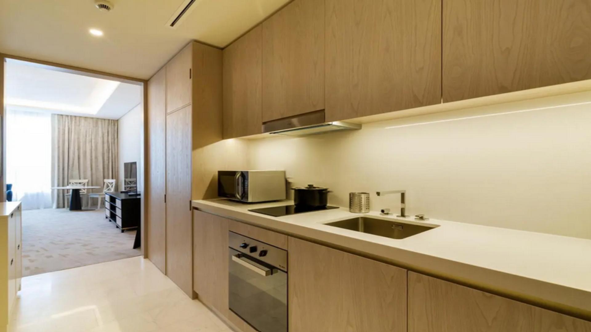 Luxury studio apartment in The Palm Tower, Palm Jumeirah with stunning sea views