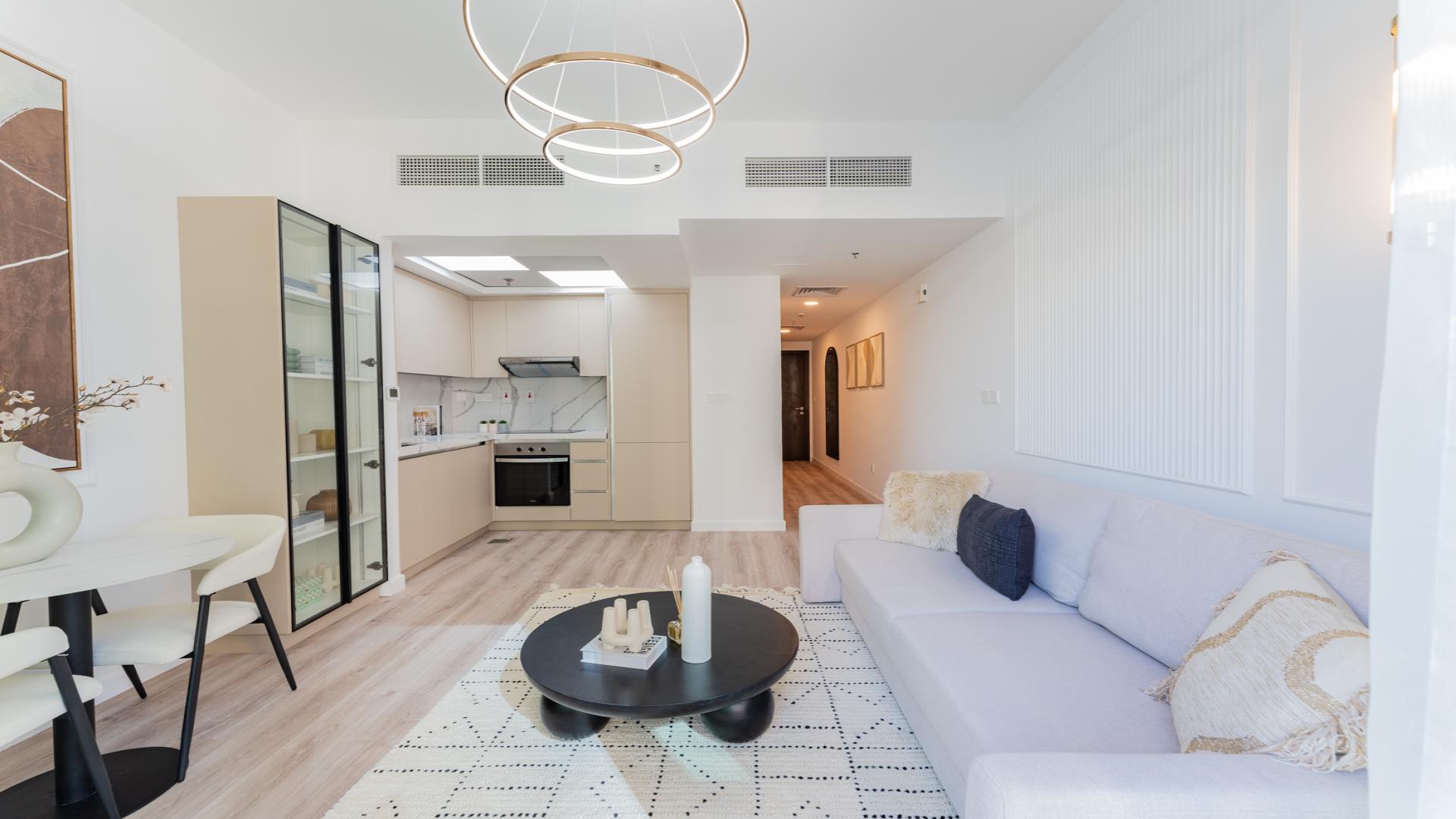 Breathtaking night view of Dubai Marina from renovated studio apartment in The Point Tower