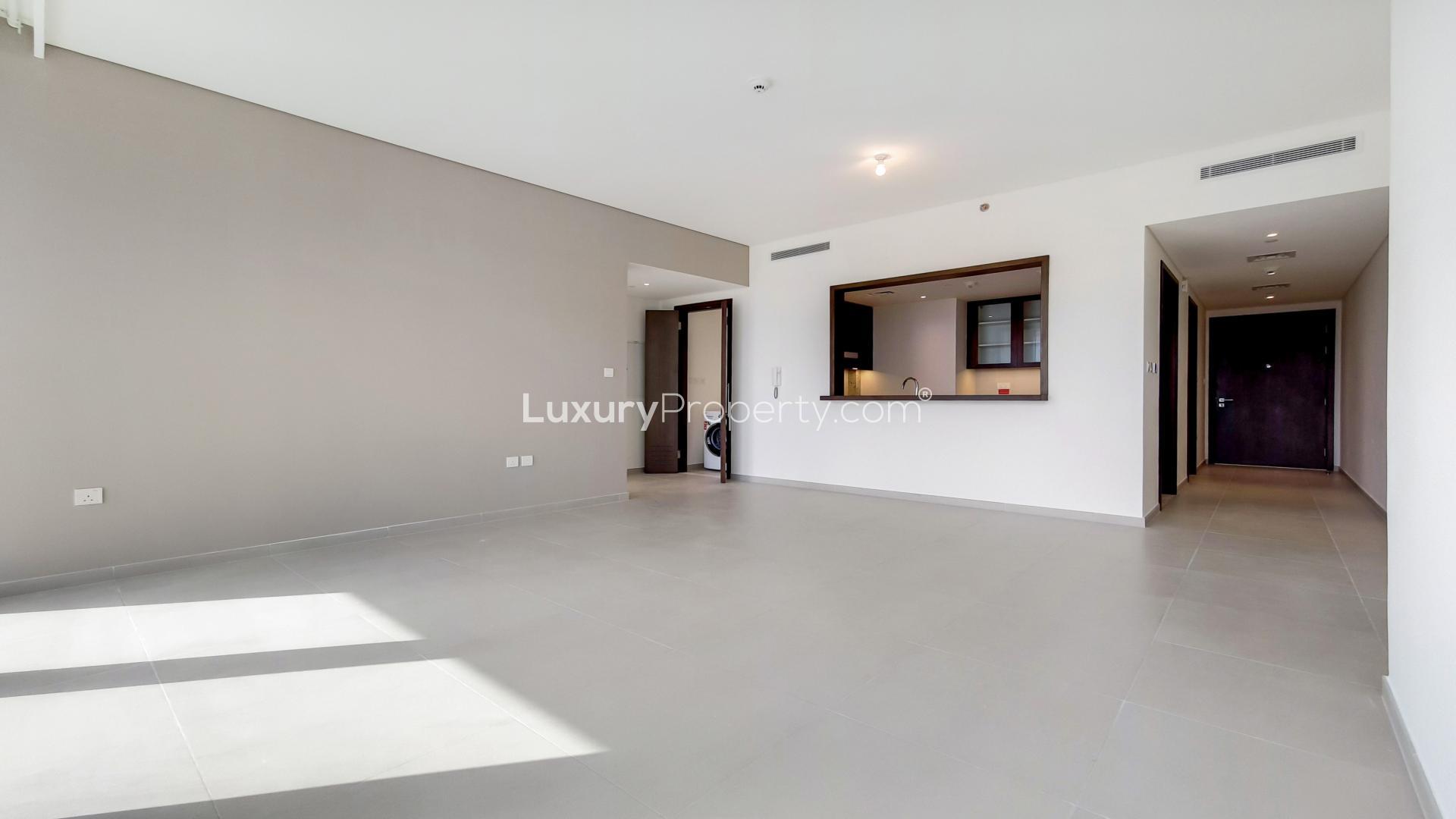 High-floor 1-bedroom apartment interior with city view in BLVD Heights, Downtown Dubai