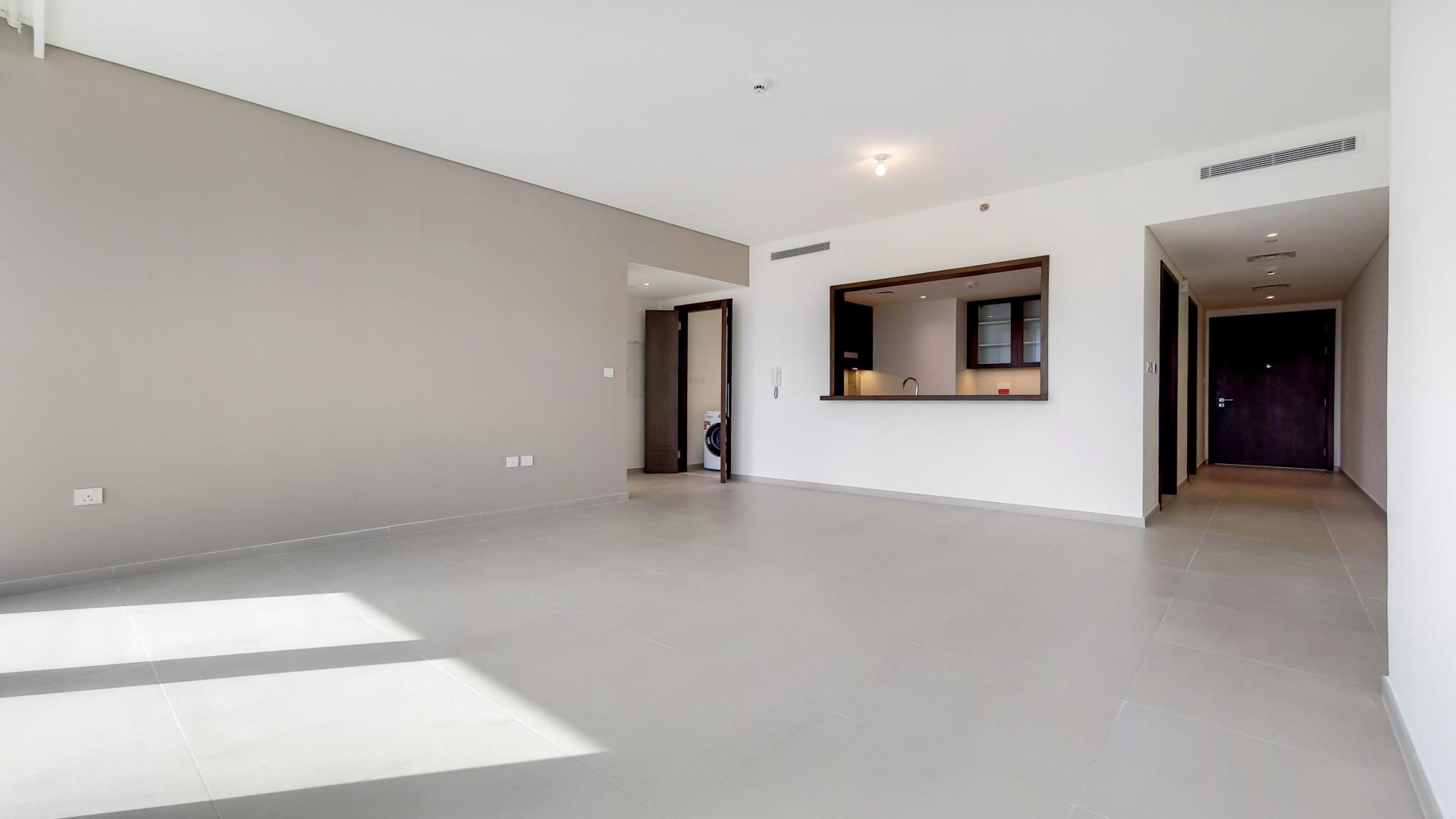 High-floor 1-bedroom apartment interior with city view in BLVD Heights, Downtown Dubai