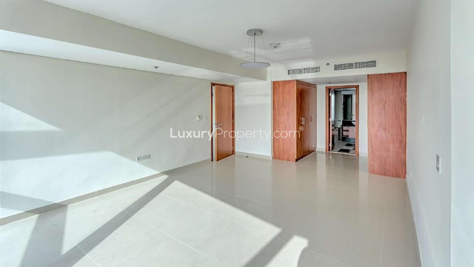 Aerial view of Park Towers amenities including pool and tennis court, DIFC apartment for rent