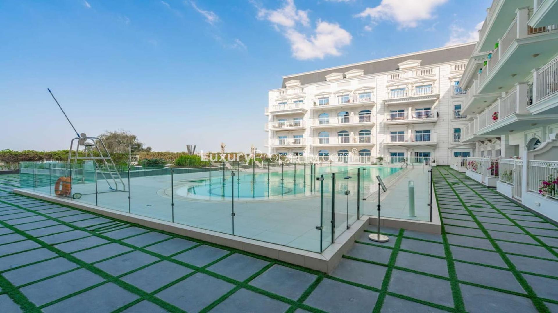 Front view of Vincitore Palacio apartment building in Arjan, available for rent