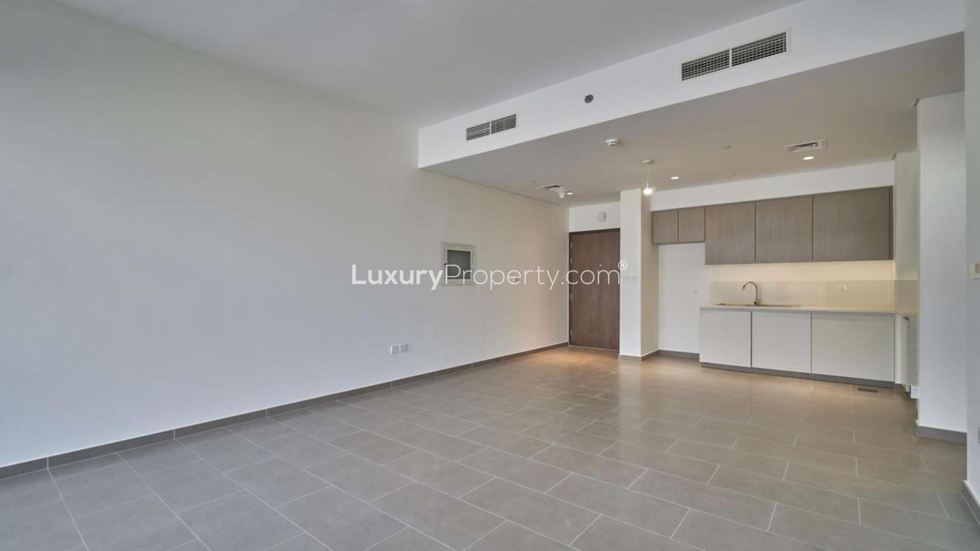 Modern kitchen in one-bedroom apartment, Park Heights, Dubai Hills Estate for rent