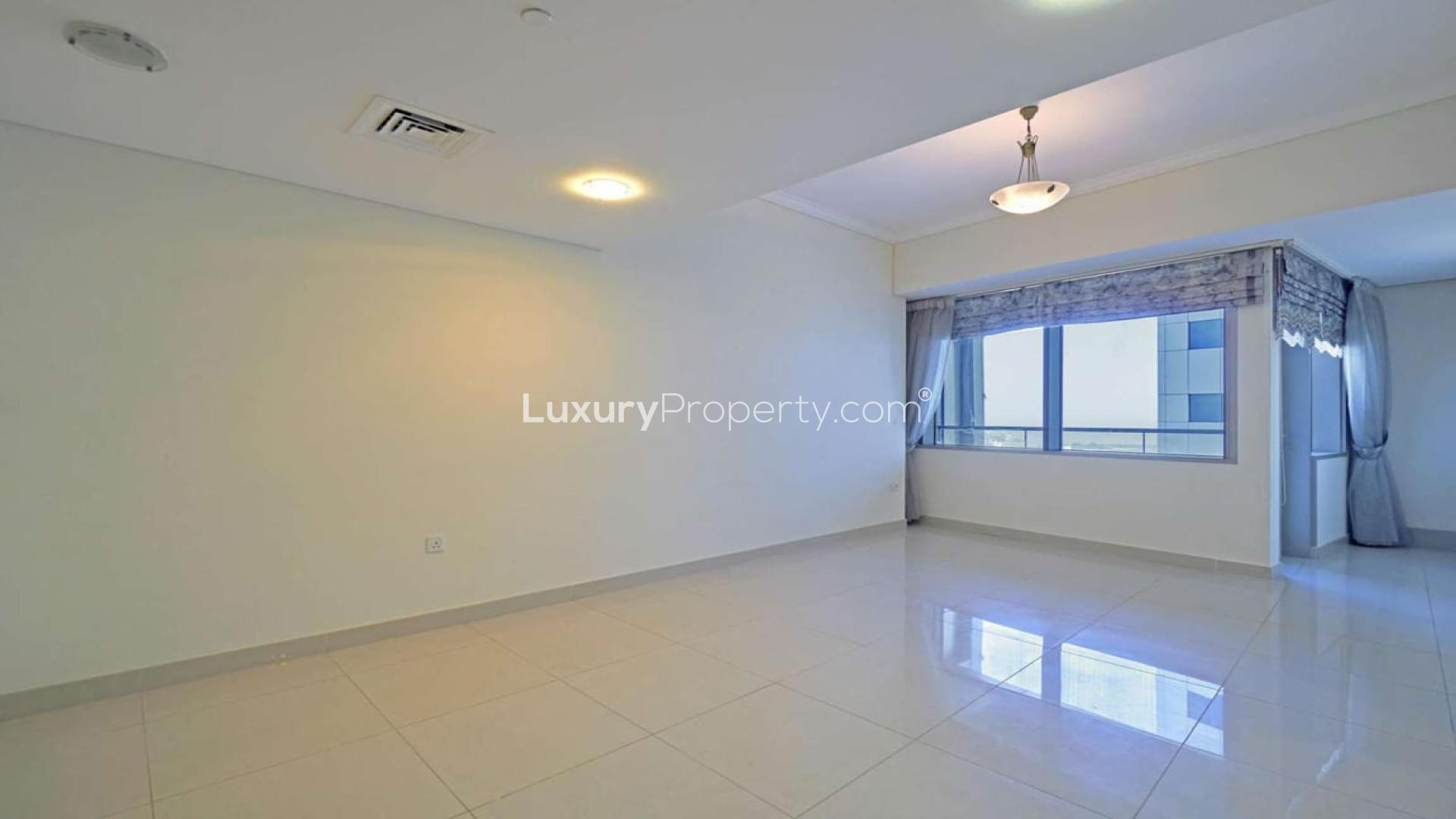 Aerial view of Ocean Heights, Dubai Marina, showcasing waterfront and luxury apartments